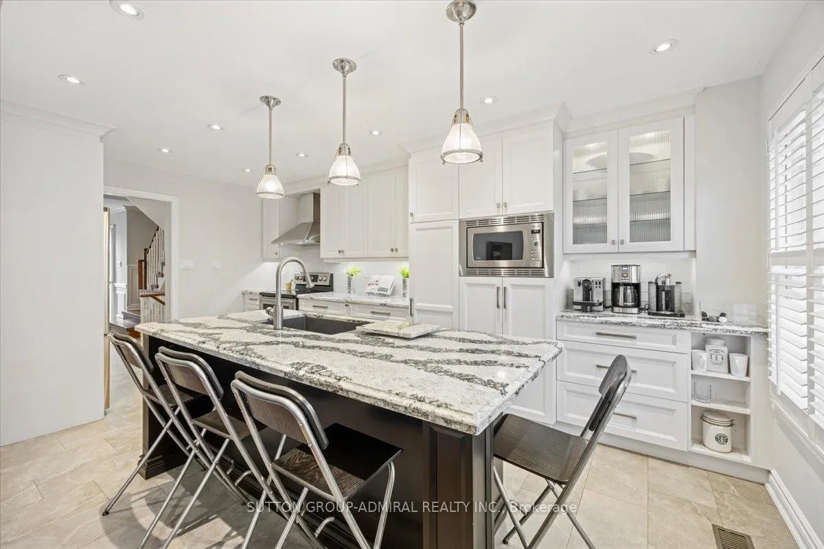 Photo 7 of 193 Glenmanor Way, Vaughan, Crestwood-Springfarm-Yorkhill — HOMEH