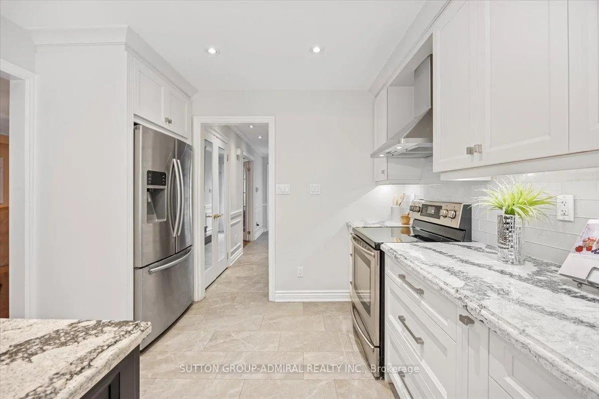 Photo 9 of 193 Glenmanor Way, Vaughan, Crestwood-Springfarm-Yorkhill — HOMEH