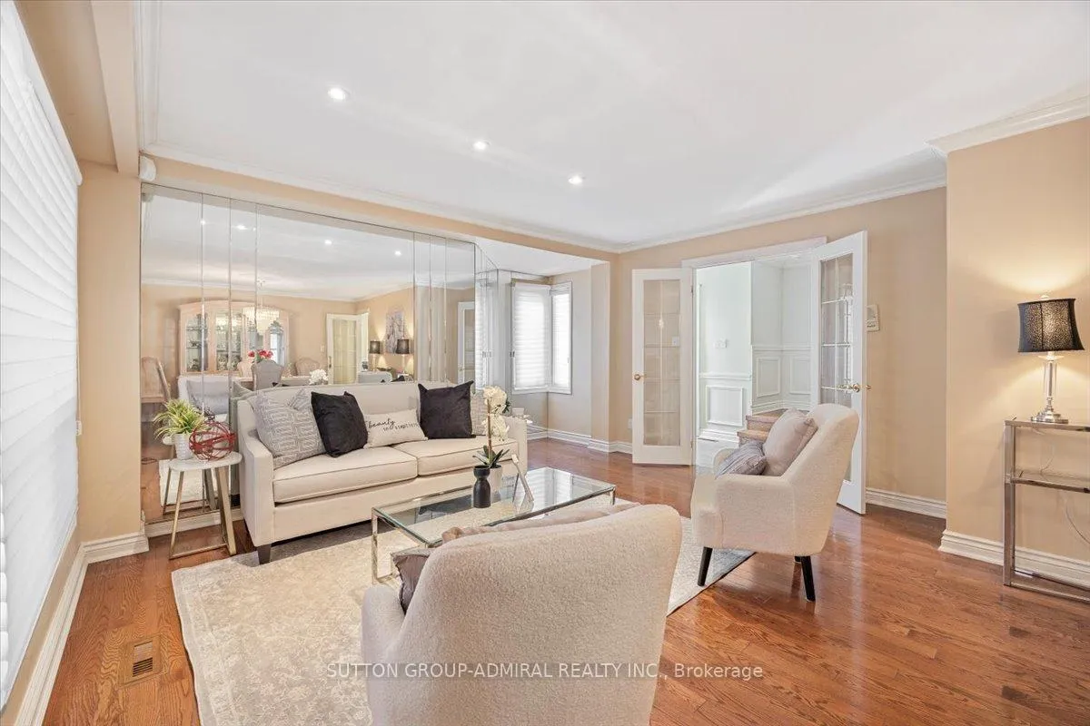 Photo 11 of 193 Glenmanor Way, Vaughan, Crestwood-Springfarm-Yorkhill — HOMEH