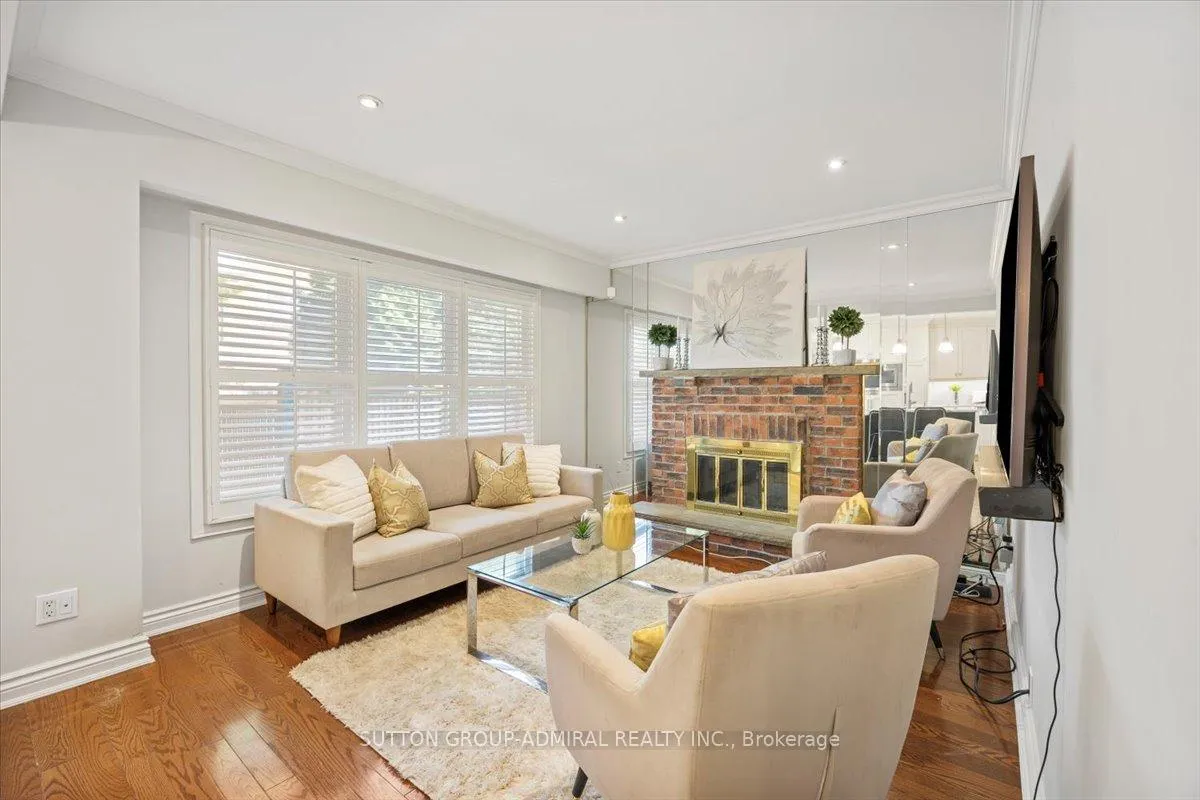 Photo 21 of 193 Glenmanor Way, Vaughan, Crestwood-Springfarm-Yorkhill — HOMEH