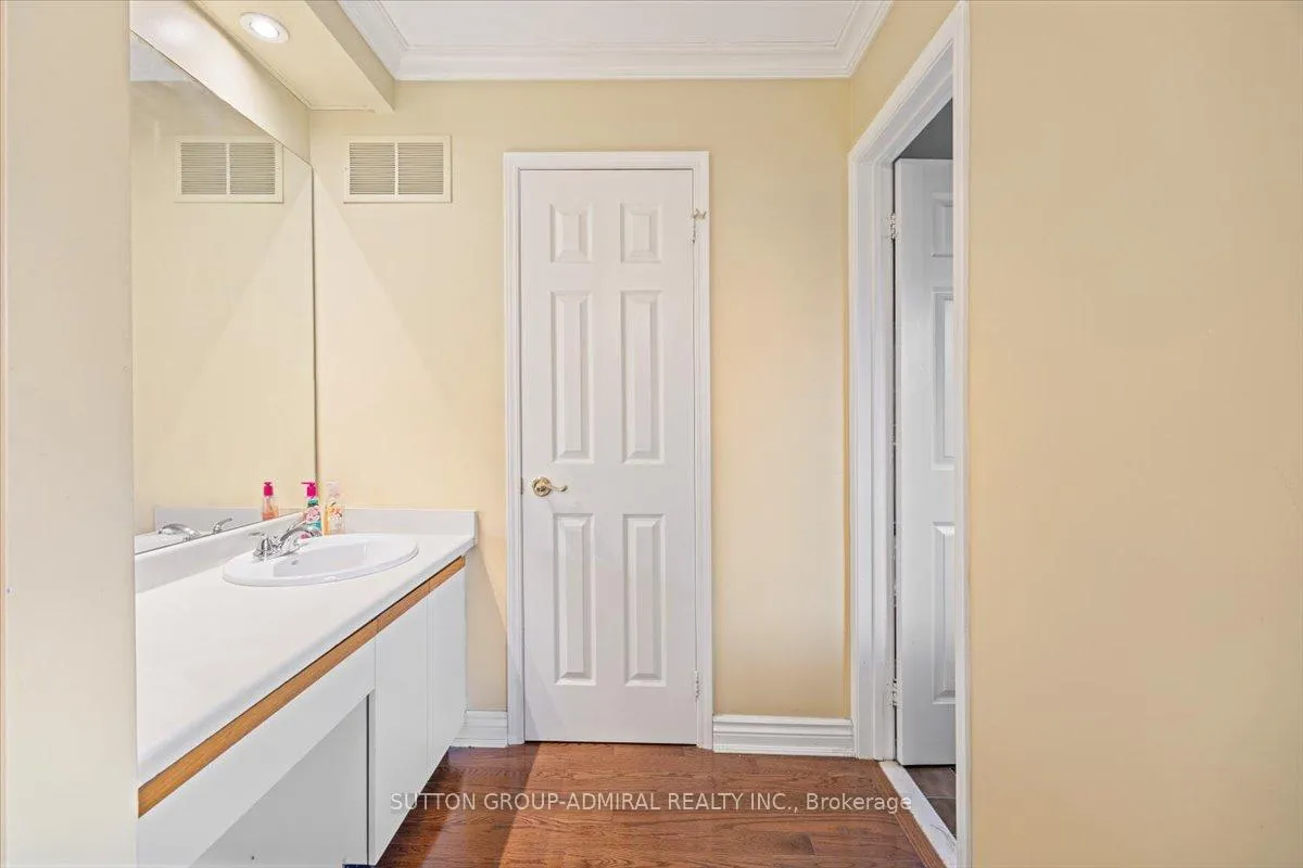 Photo 31 of 193 Glenmanor Way, Vaughan, Crestwood-Springfarm-Yorkhill — HOMEH