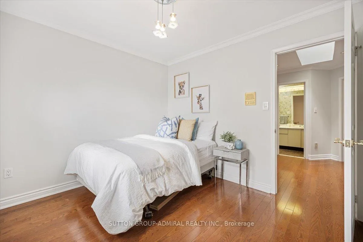 Photo 37 of 193 Glenmanor Way, Vaughan, Crestwood-Springfarm-Yorkhill — HOMEH