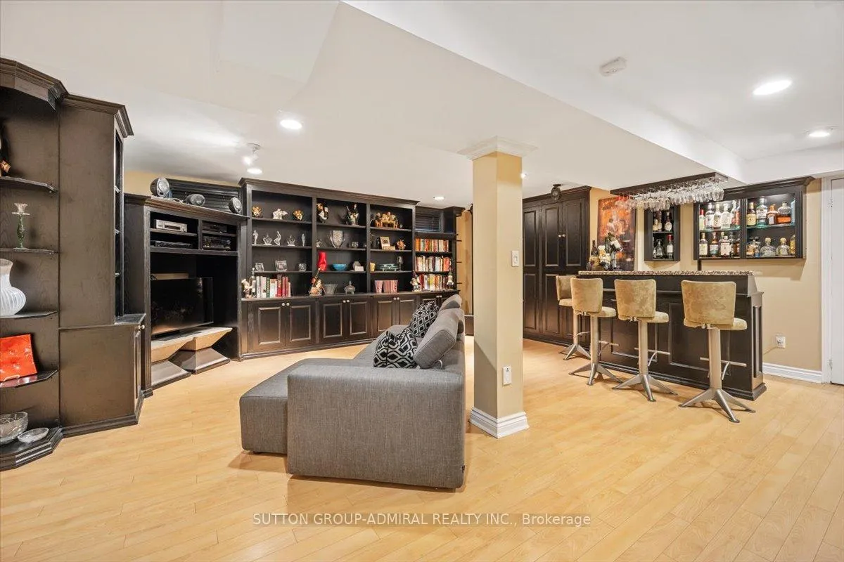 Photo 38 of 193 Glenmanor Way, Vaughan, Crestwood-Springfarm-Yorkhill — HOMEH