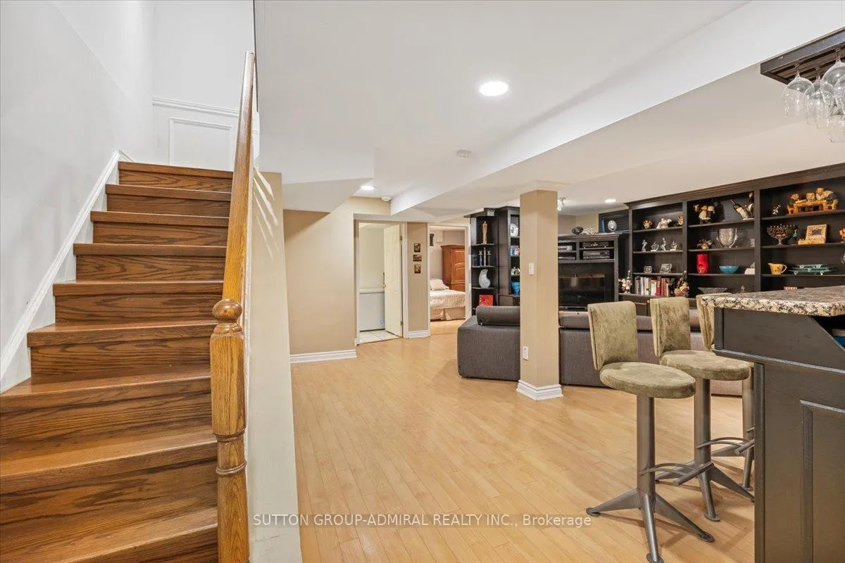 Photo 40 of 193 Glenmanor Way, Vaughan, Crestwood-Springfarm-Yorkhill — HOMEH