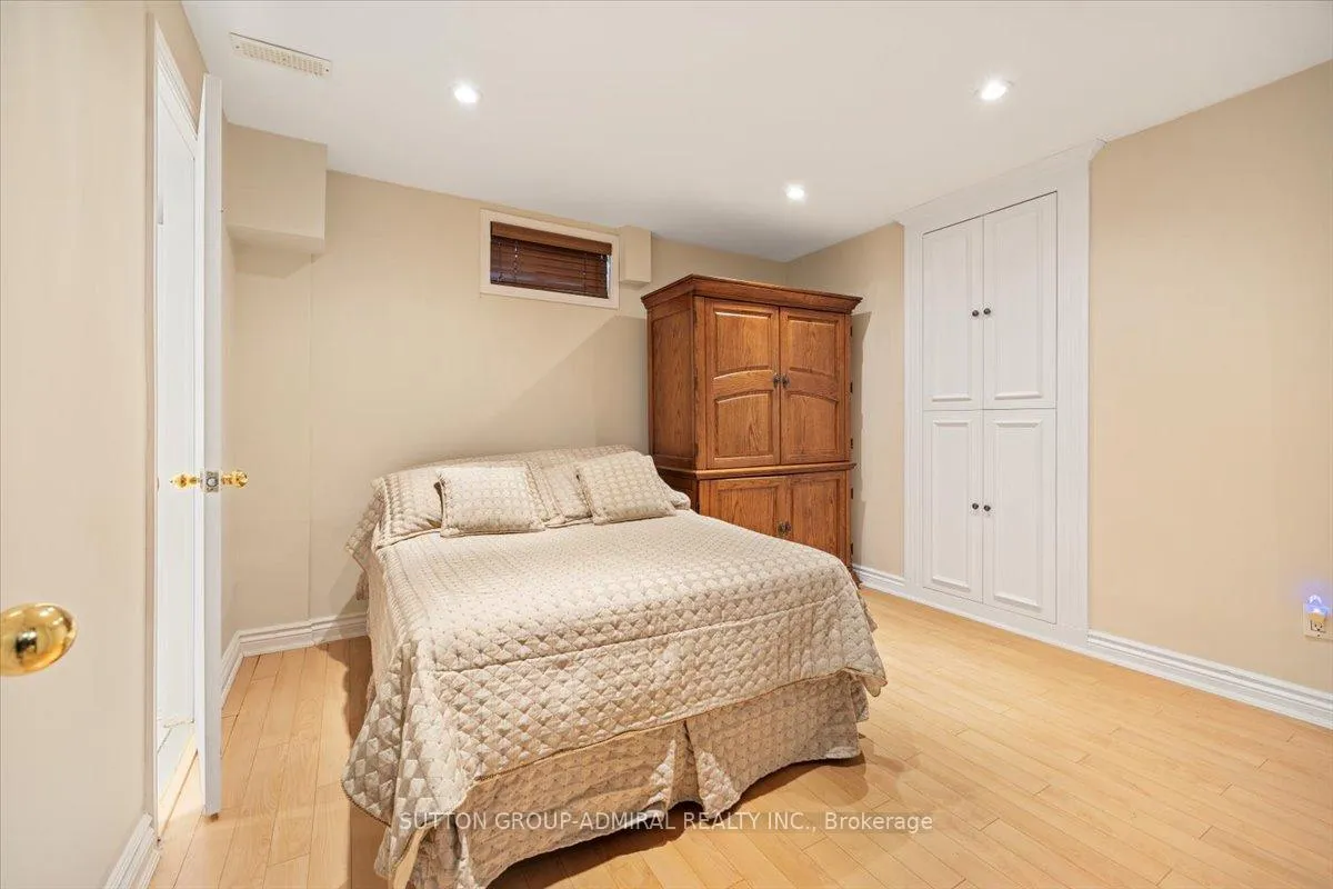Photo 42 of 193 Glenmanor Way, Vaughan, Crestwood-Springfarm-Yorkhill — HOMEH