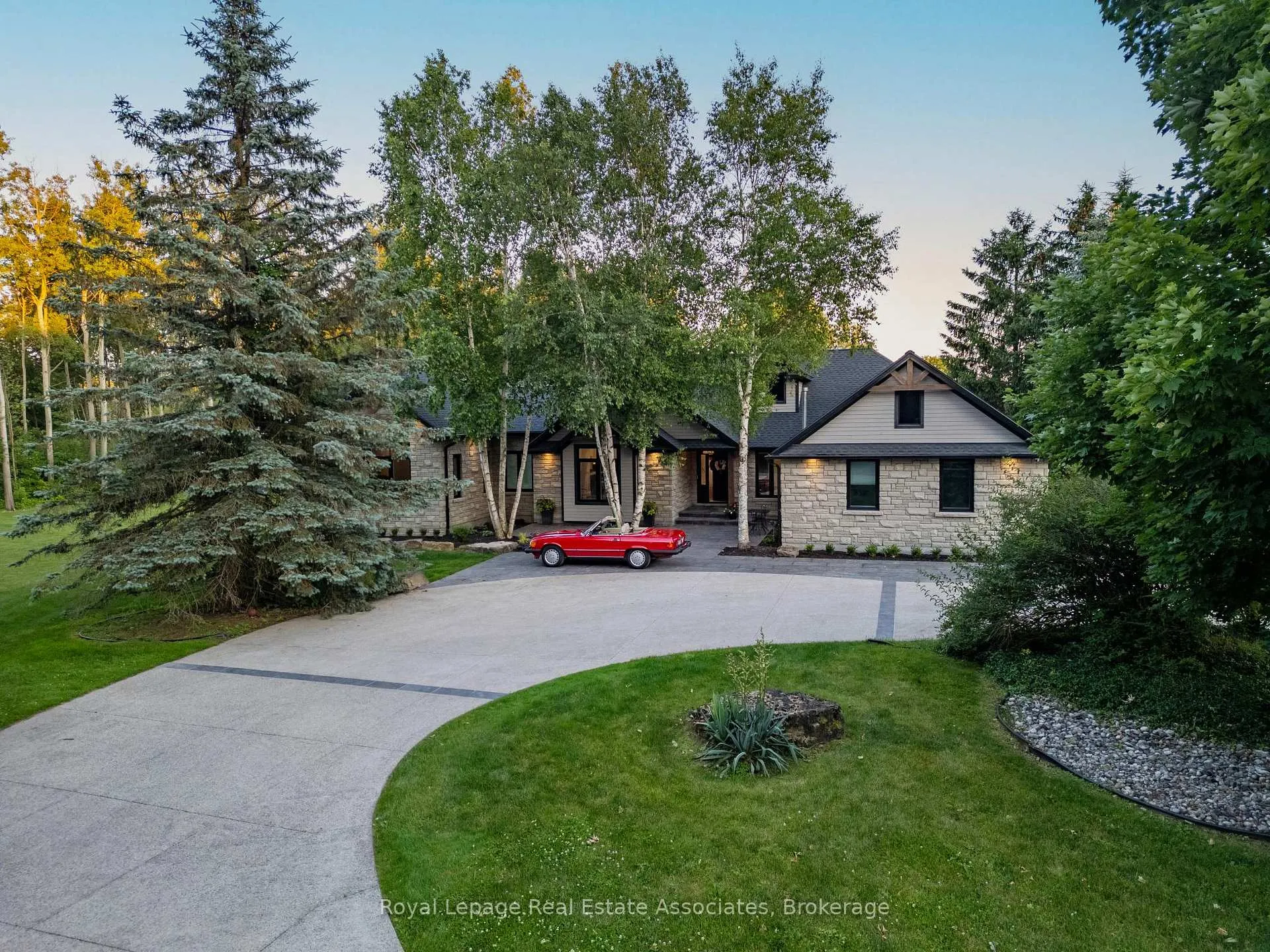 Photo 4 of 102 Concession 11 E, Hamilton, Rural Flamborough — HOMEH