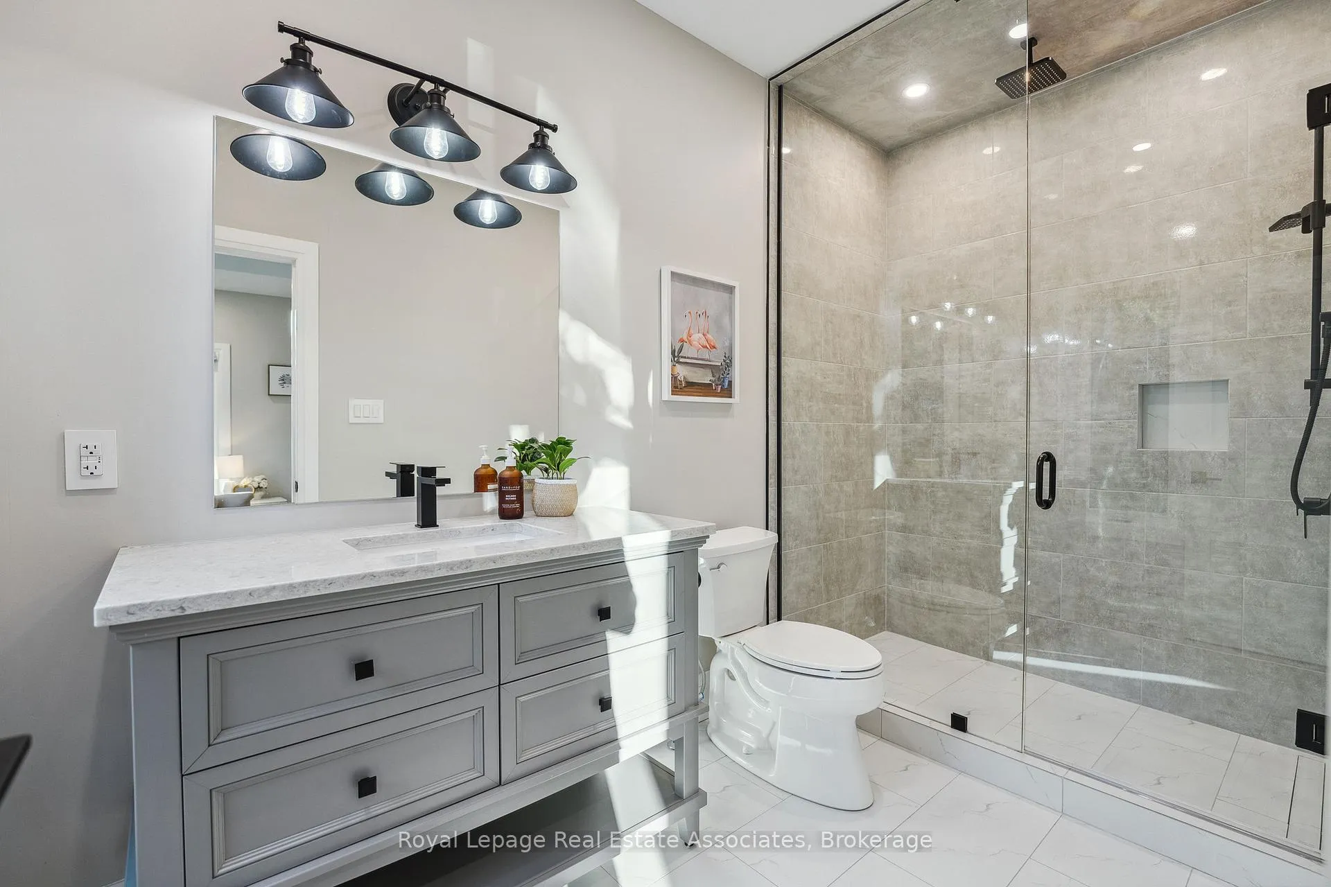 Photo 23 of 102 Concession 11 E, Hamilton, Rural Flamborough — HOMEH