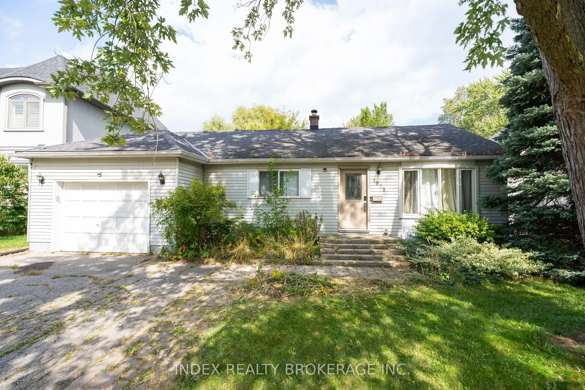 Photo 7 of 1073 Kent Avenue E, Oakville, College Park — HOMEH