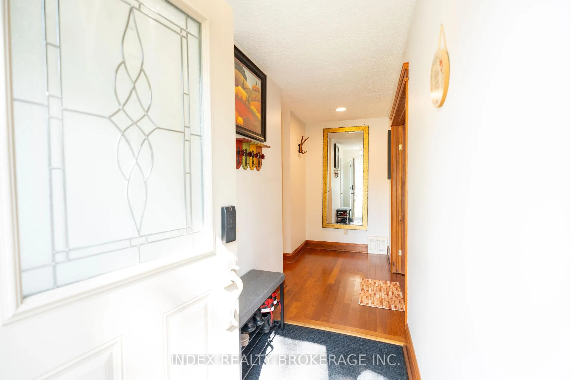 Photo 9 of 1073 Kent Avenue E, Oakville, College Park — HOMEH