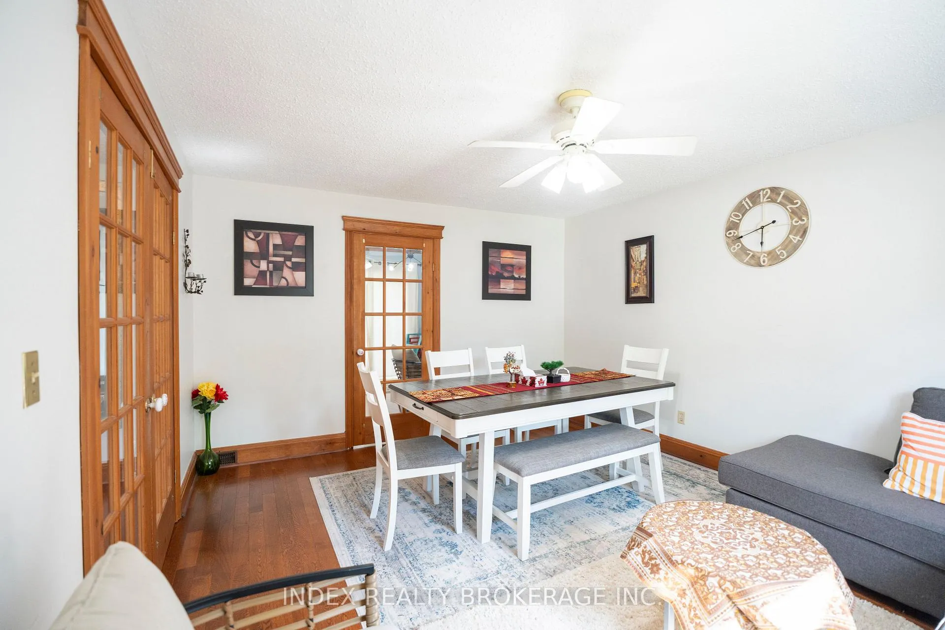 Photo 13 of 1073 Kent Avenue E, Oakville, College Park — HOMEH
