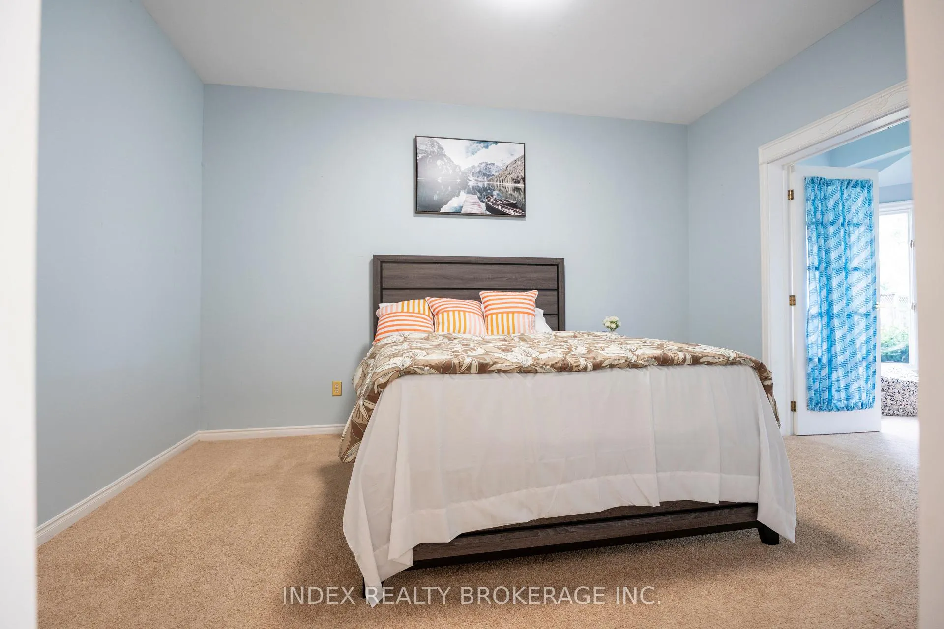 Photo 32 of 1073 Kent Avenue E, Oakville, College Park — HOMEH