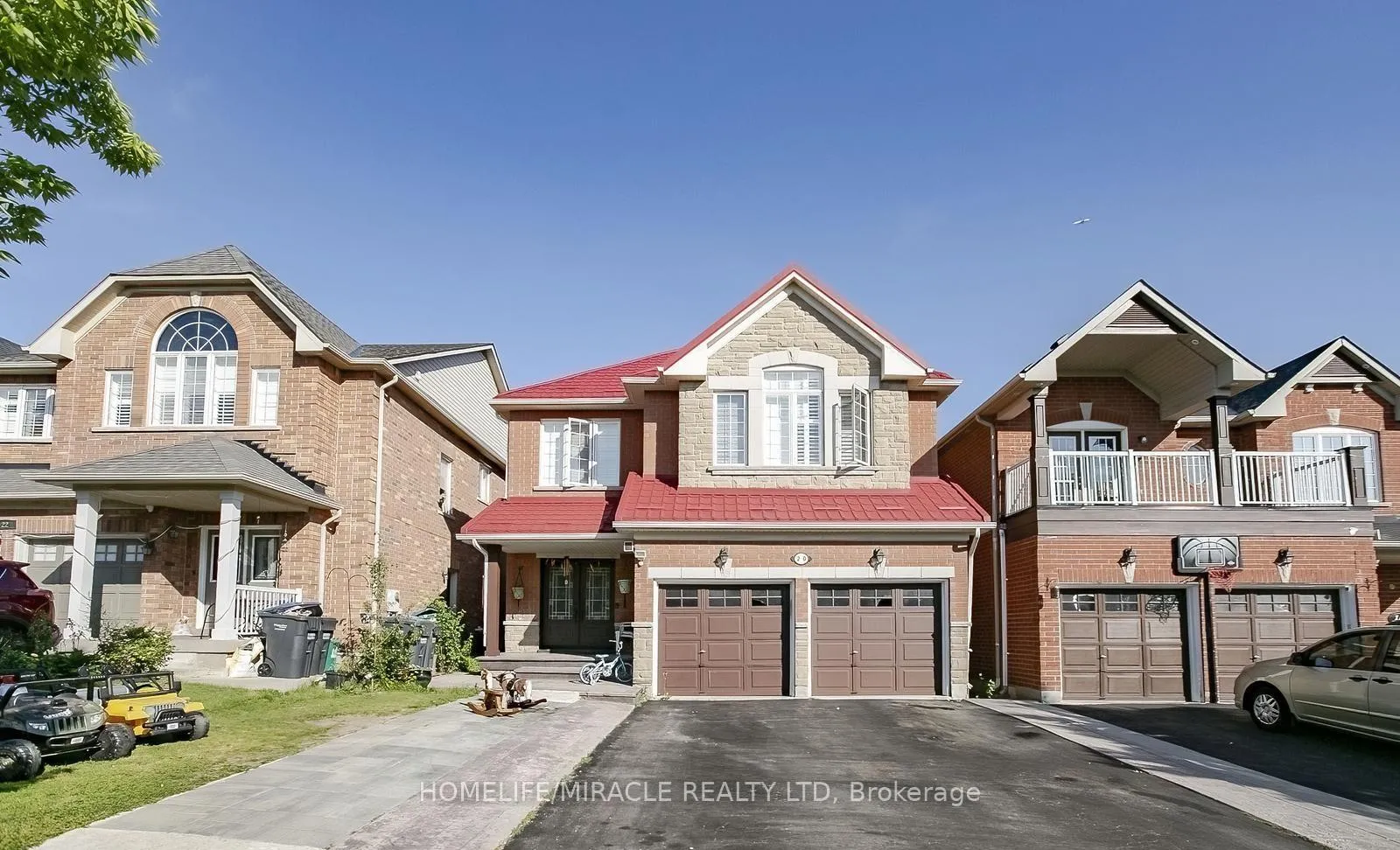 Photo 10 of 20 Oblate Crescent, Brampton, Bram West — HOMEH