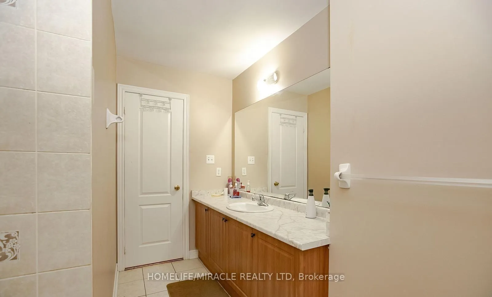 Photo 579 of 20 Oblate Crescent, Brampton, Bram West — HOMEH