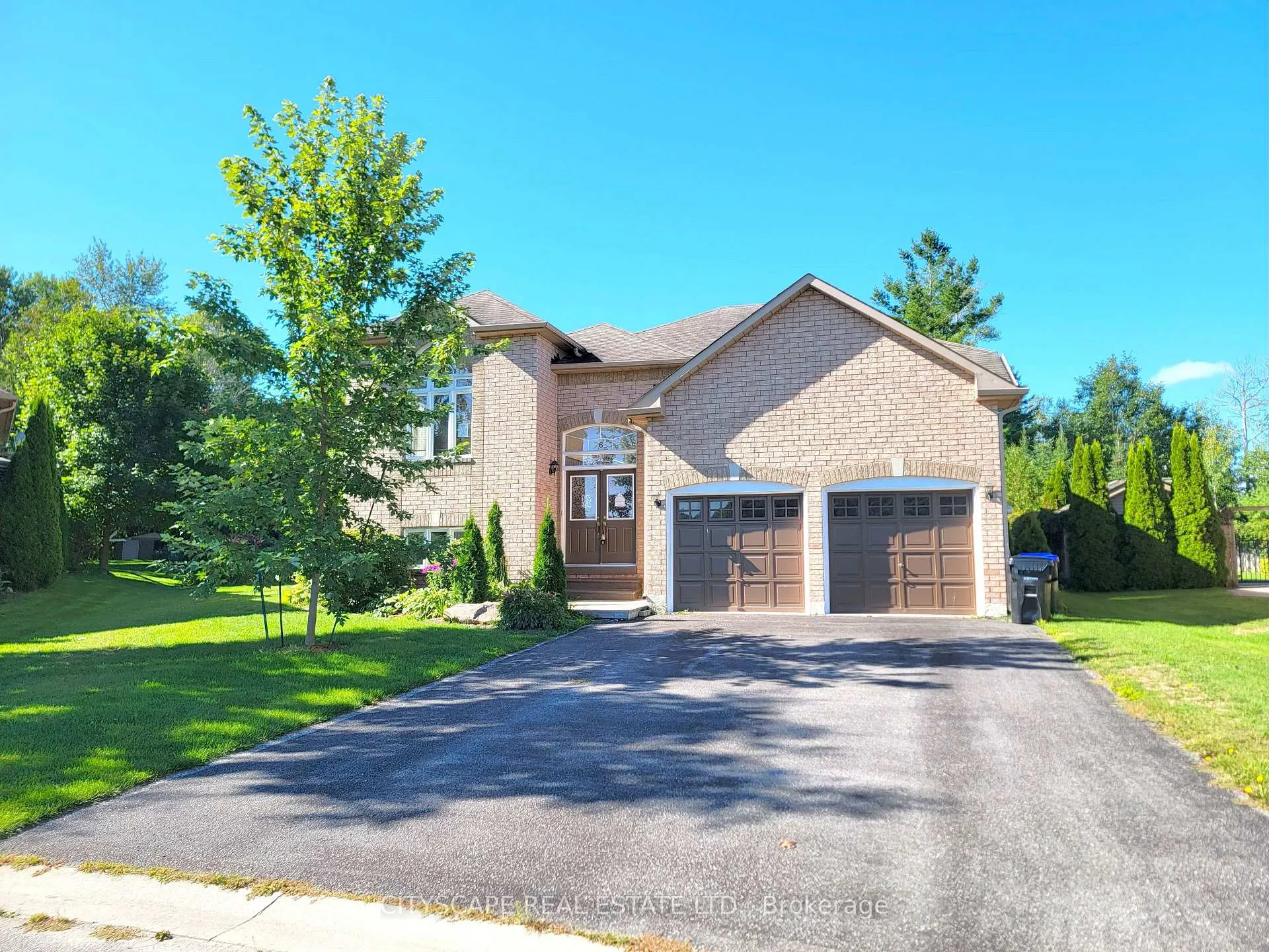 Photo 2 of 6 Cherry Sands Crescent, Wasaga Beach — HOMEH