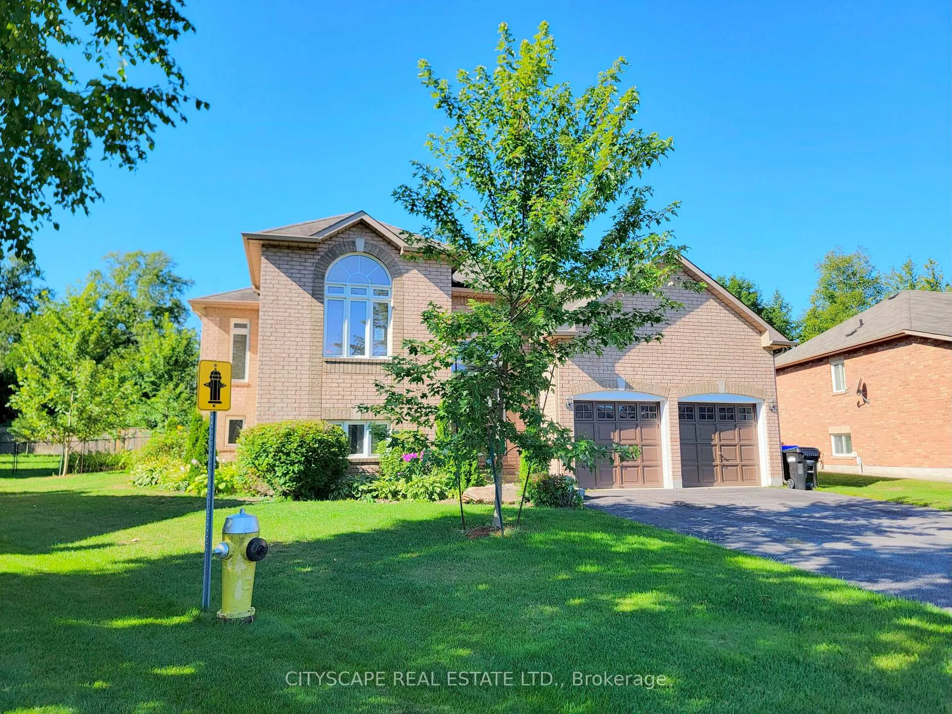 Photo 3 of 6 Cherry Sands Crescent, Wasaga Beach — HOMEH