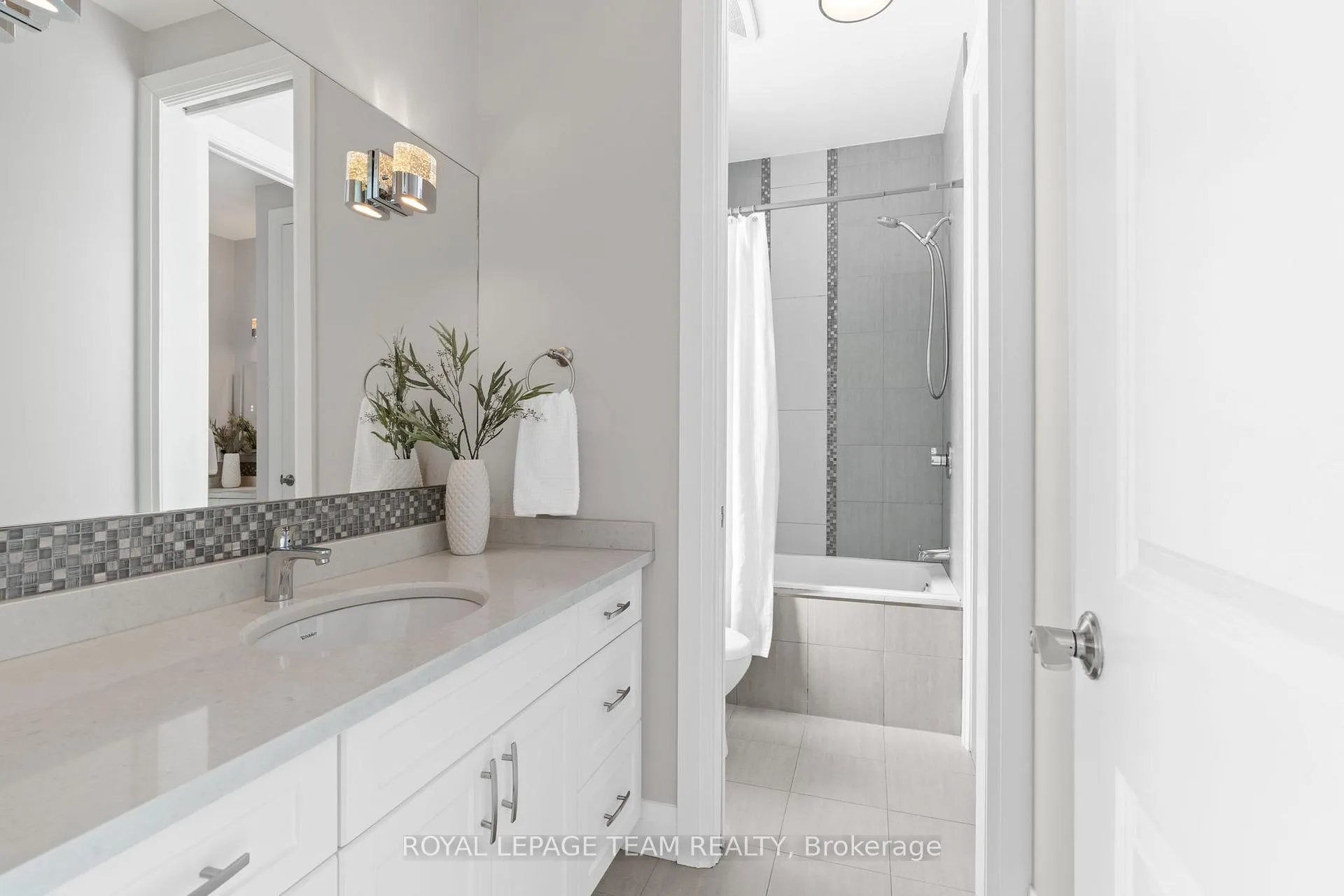 Photo 26 of 1140 Meadowshire Way, Ottawa, Manotick East to Manotick Station — HOMEH