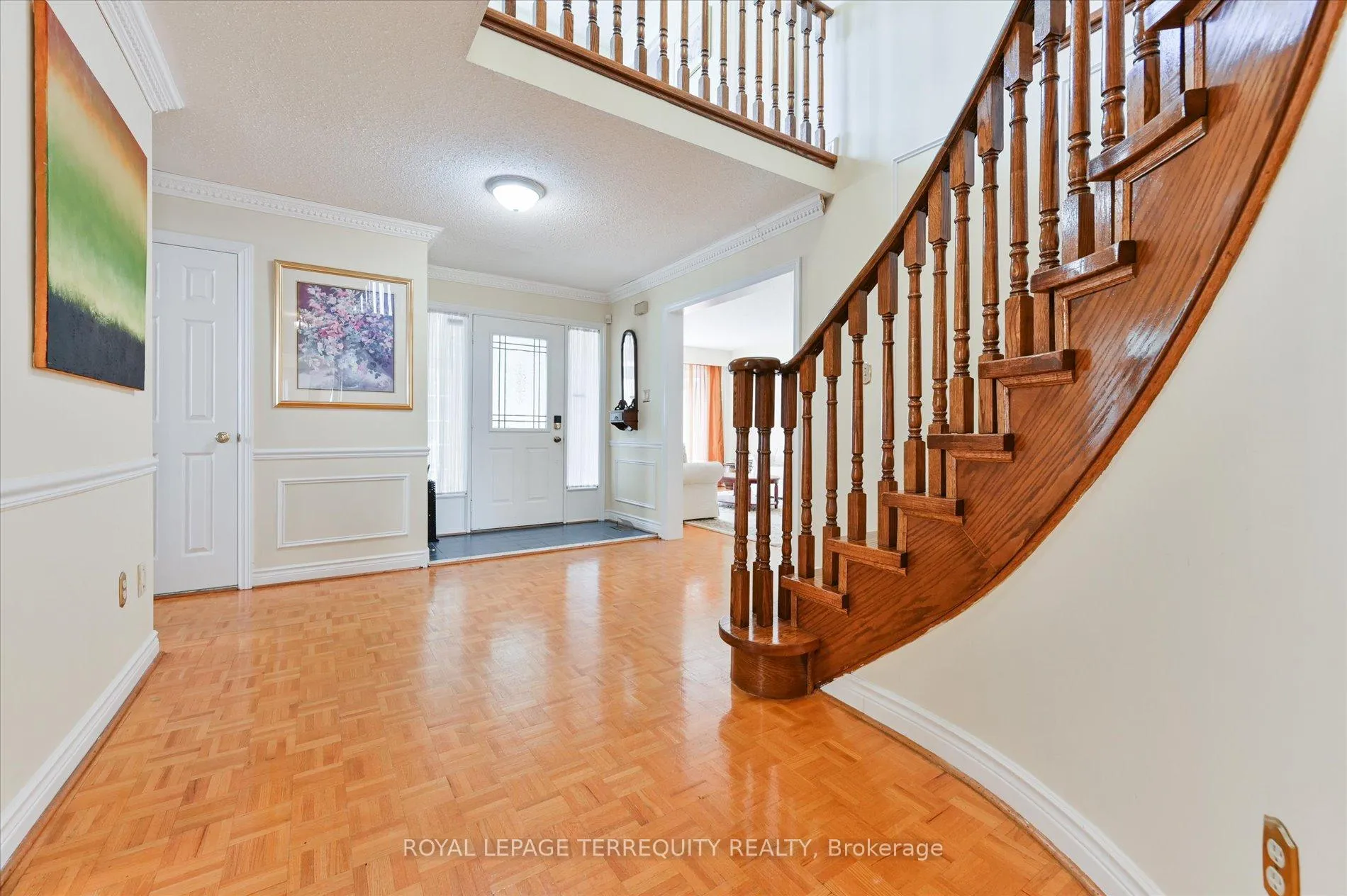 Photo 5 of 20 Leighland Drive, Markham, Unionville — HOMEH