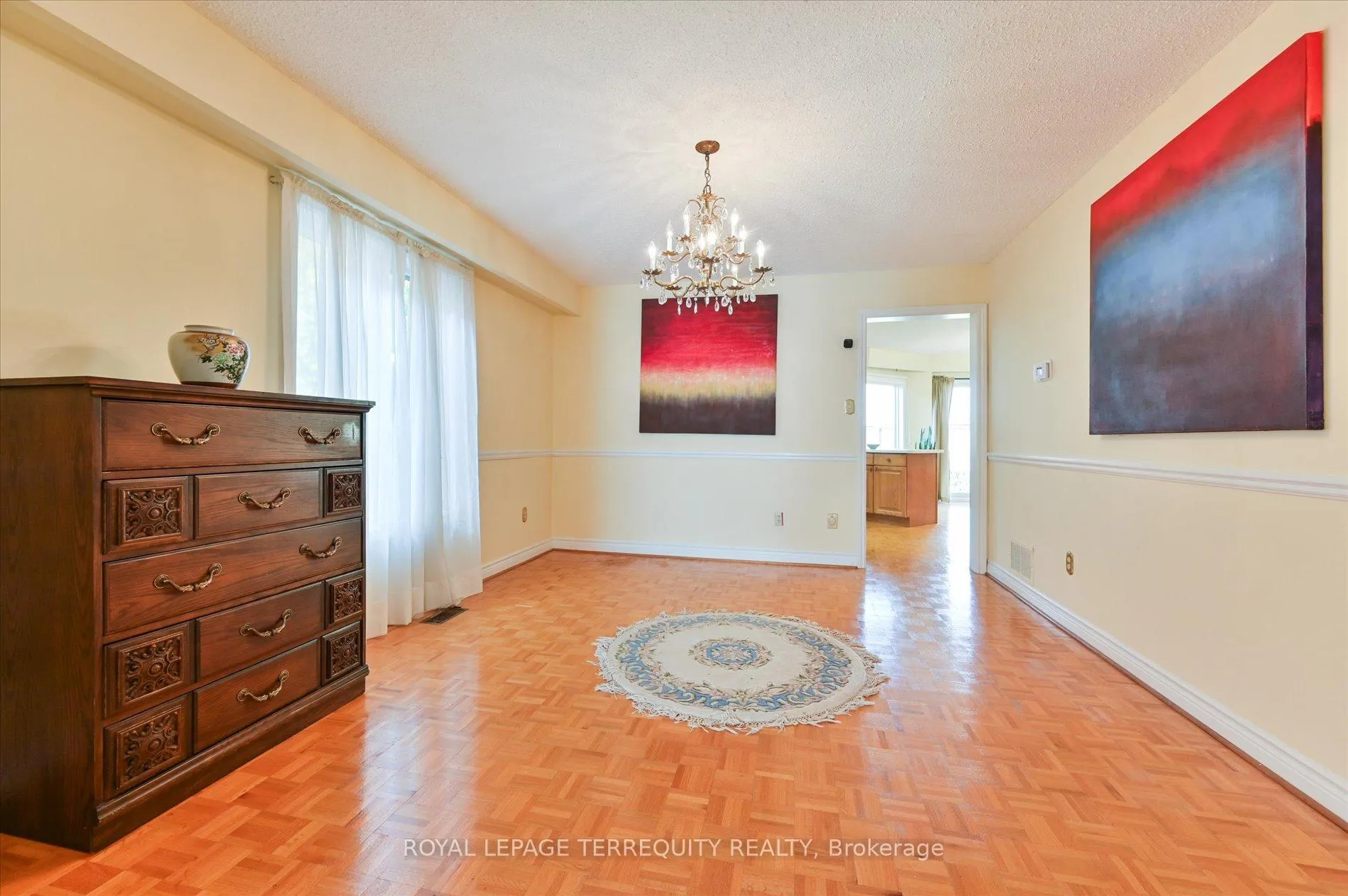 Photo 10 of 20 Leighland Drive, Markham, Unionville — HOMEH