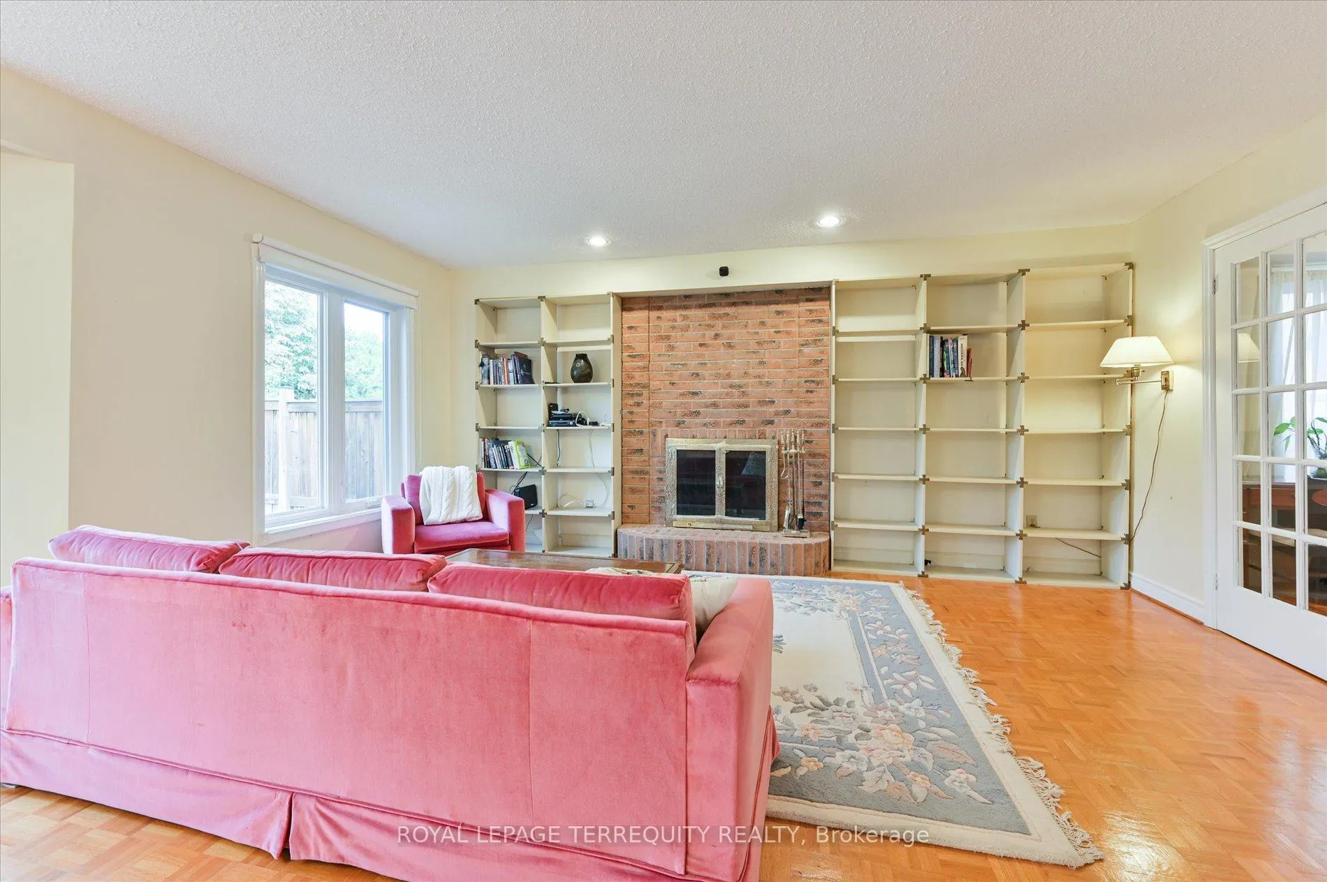 Photo 13 of 20 Leighland Drive, Markham, Unionville — HOMEH