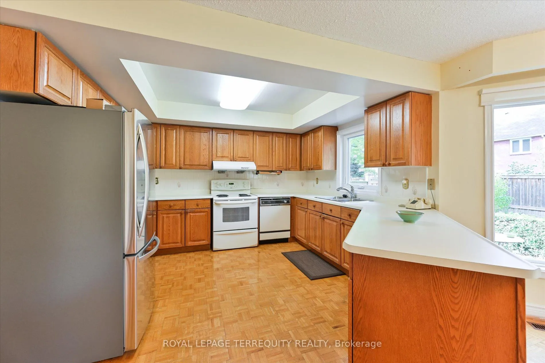 Photo 18 of 20 Leighland Drive, Markham, Unionville — HOMEH
