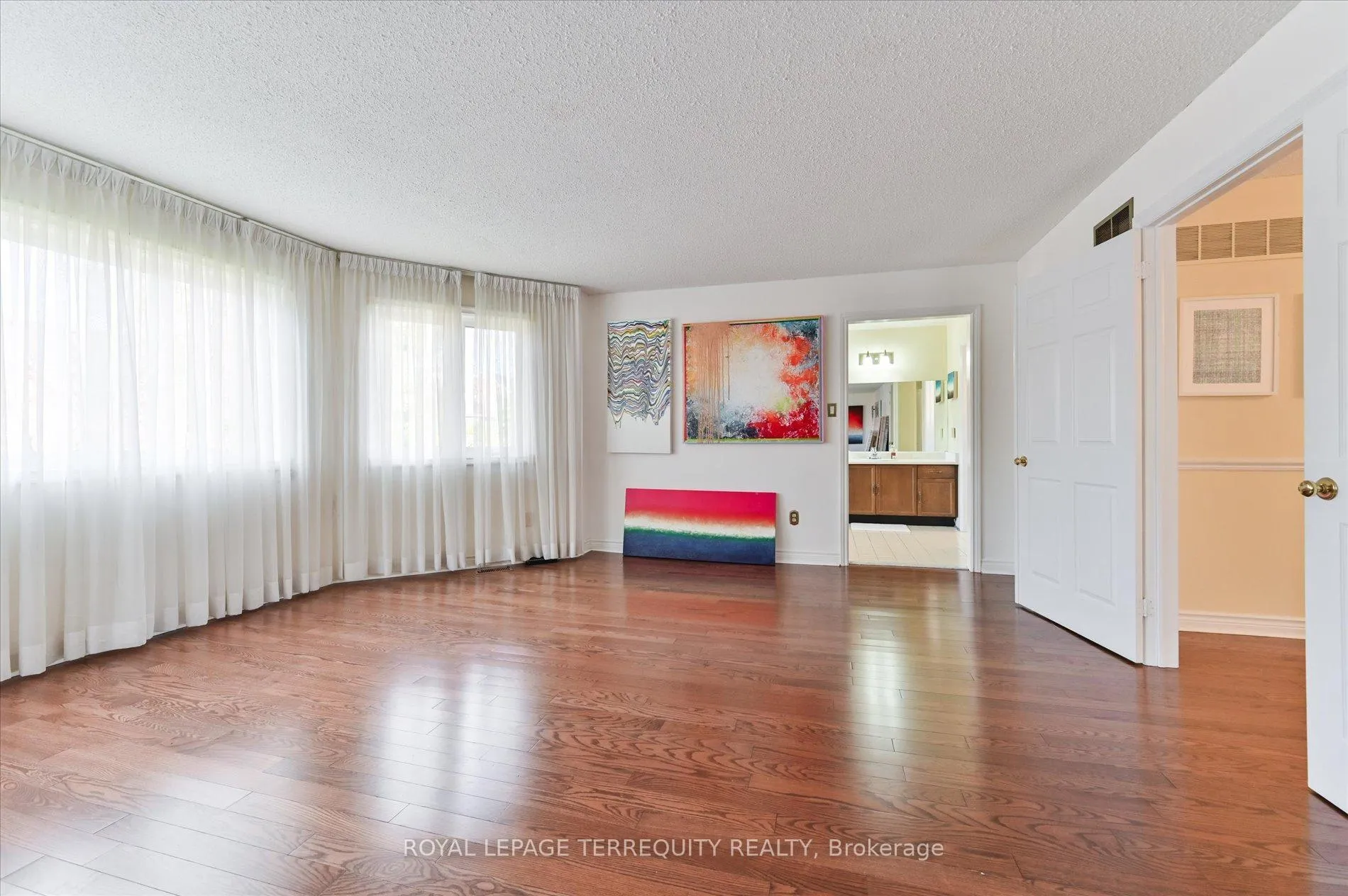Photo 27 of 20 Leighland Drive, Markham, Unionville — HOMEH