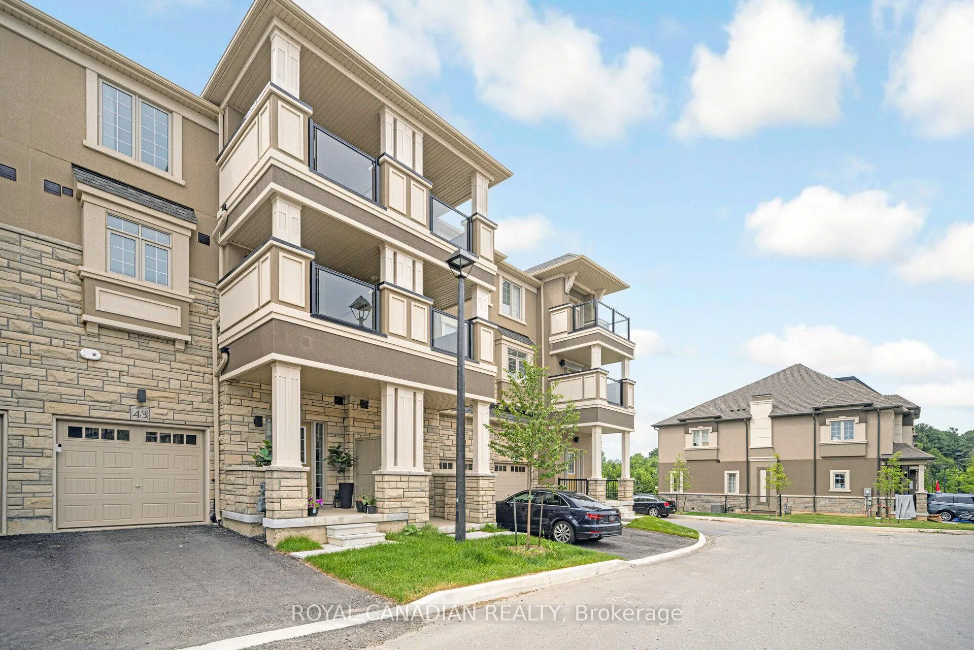 Photo 2 of Unit 43, 305 Garner Road, Hamilton, Ancaster — HOMEH
