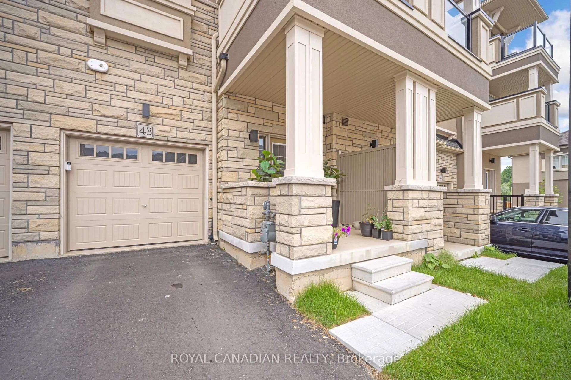 Photo 4 of Unit 43, 305 Garner Road, Hamilton, Ancaster — HOMEH