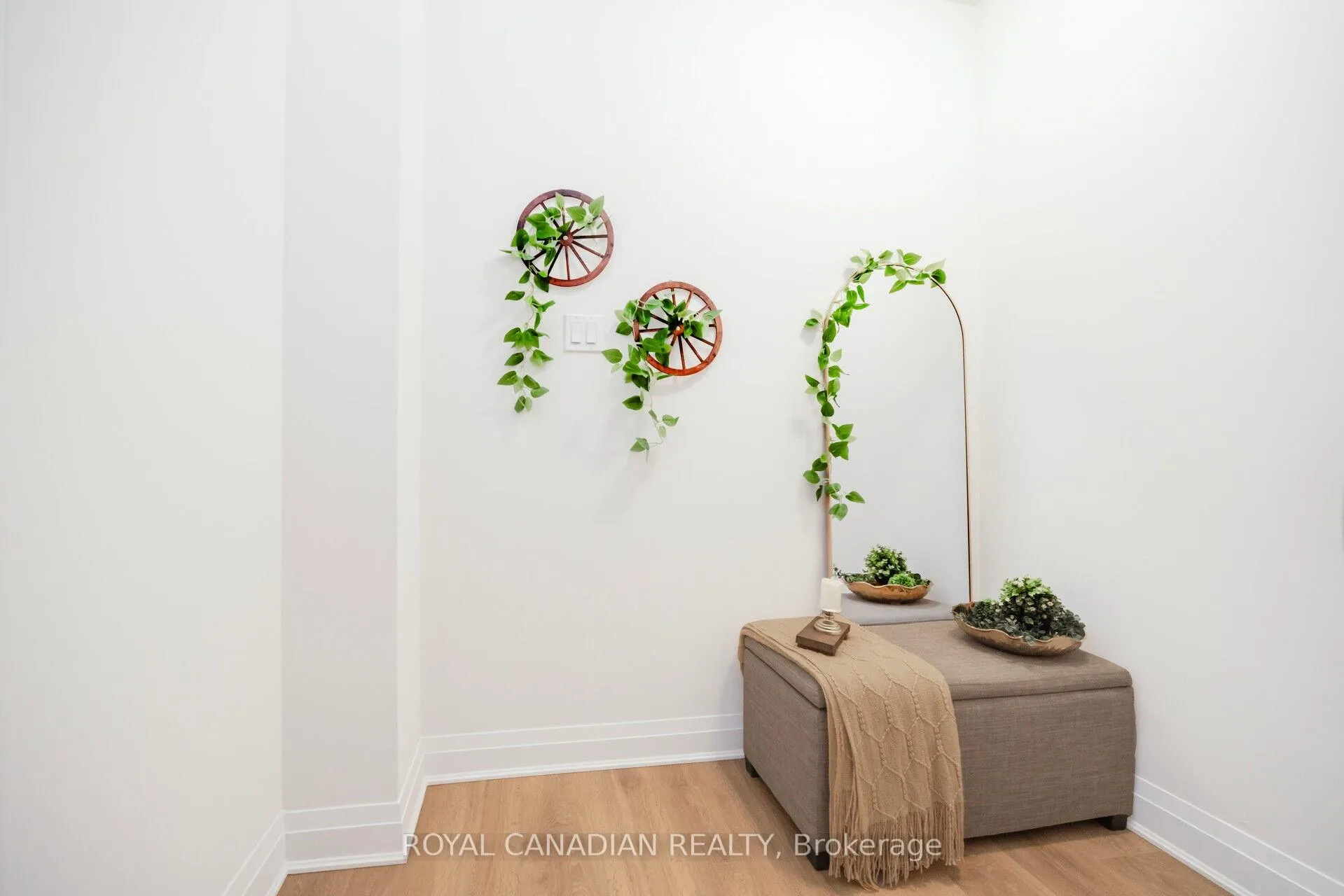 Photo 11 of Unit 43, 305 Garner Road, Hamilton, Ancaster — HOMEH