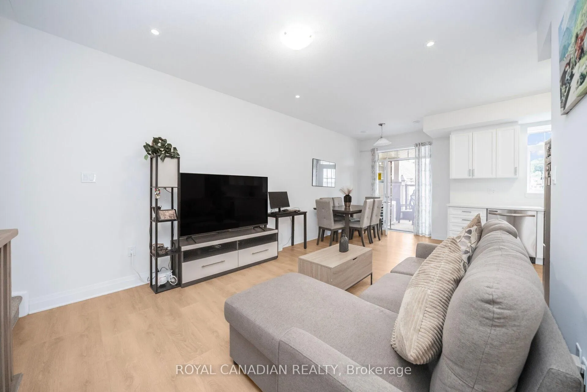 Photo 13 of Unit 43, 305 Garner Road, Hamilton, Ancaster — HOMEH