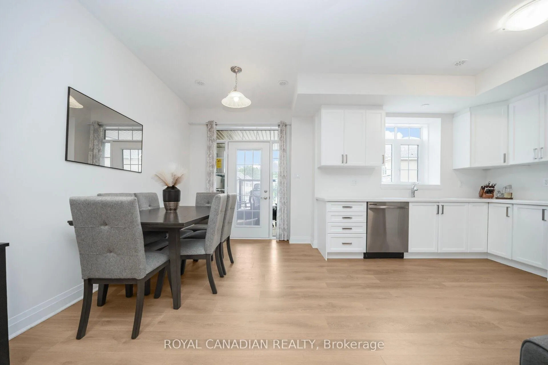 Photo 17 of Unit 43, 305 Garner Road, Hamilton, Ancaster — HOMEH