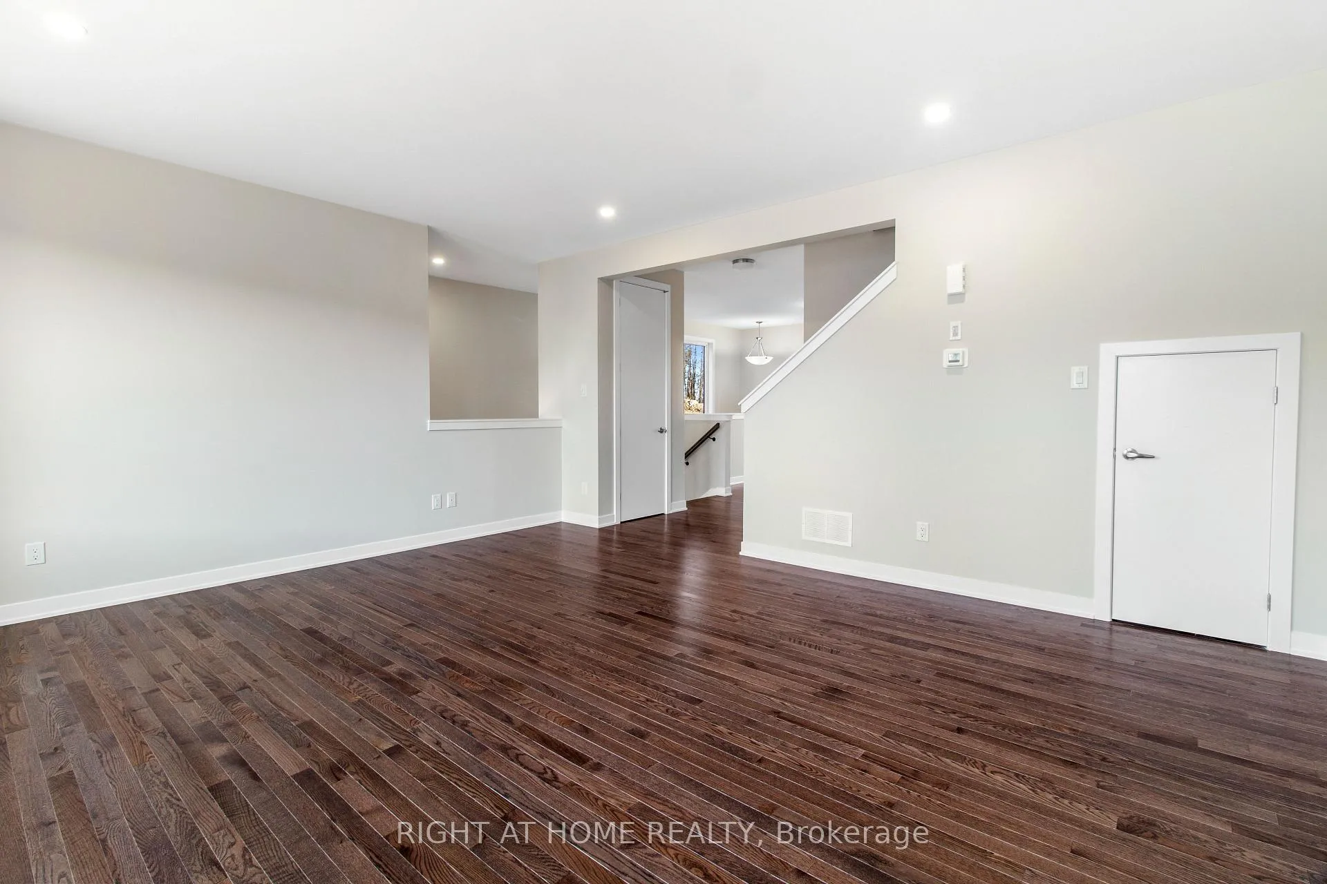 Photo 276 of 376 Appalachian Circle, Ottawa, Barrhaven - Half Moon Bay — HOMEH