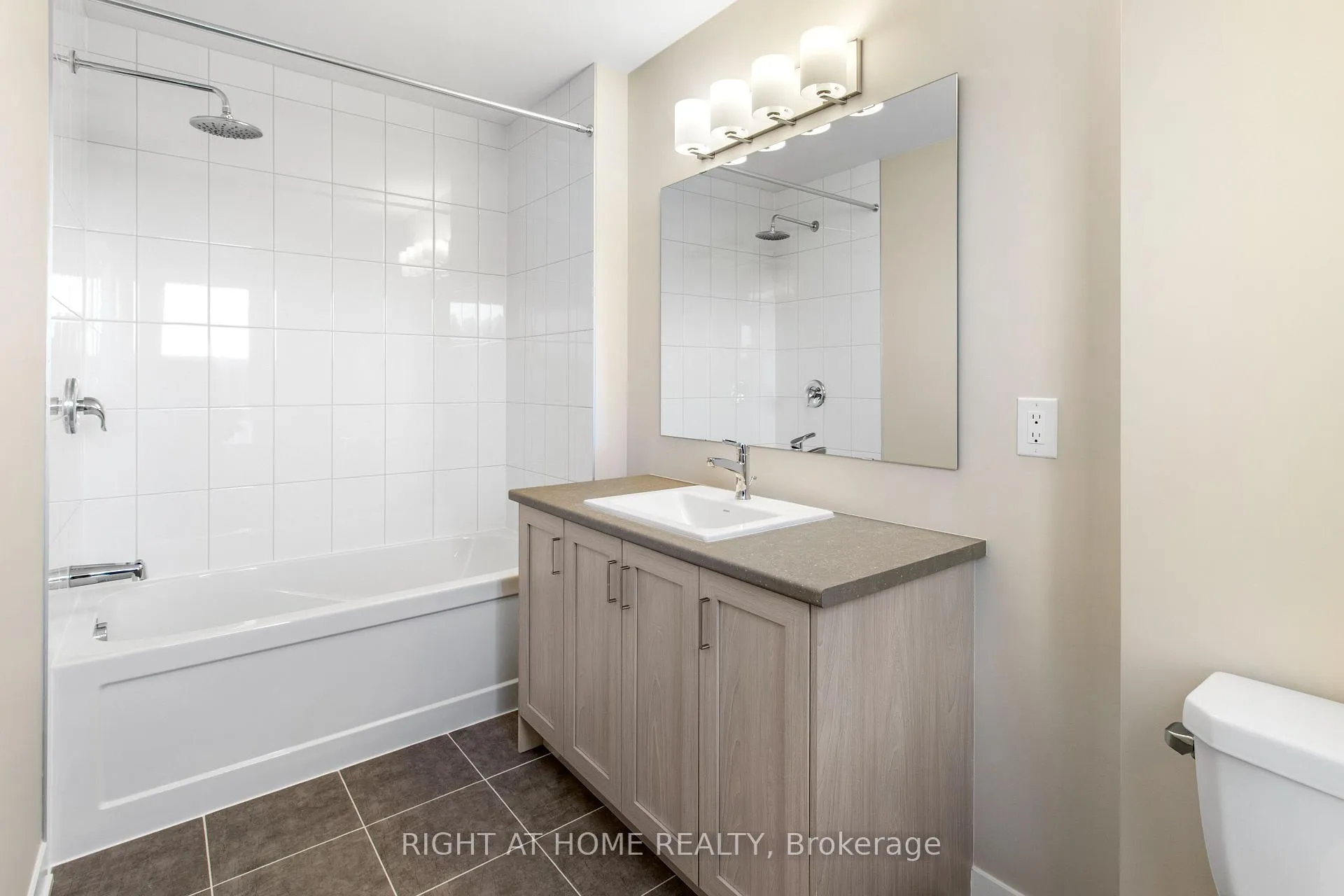 Photo 491 of 376 Appalachian Circle, Ottawa, Barrhaven - Half Moon Bay — HOMEH
