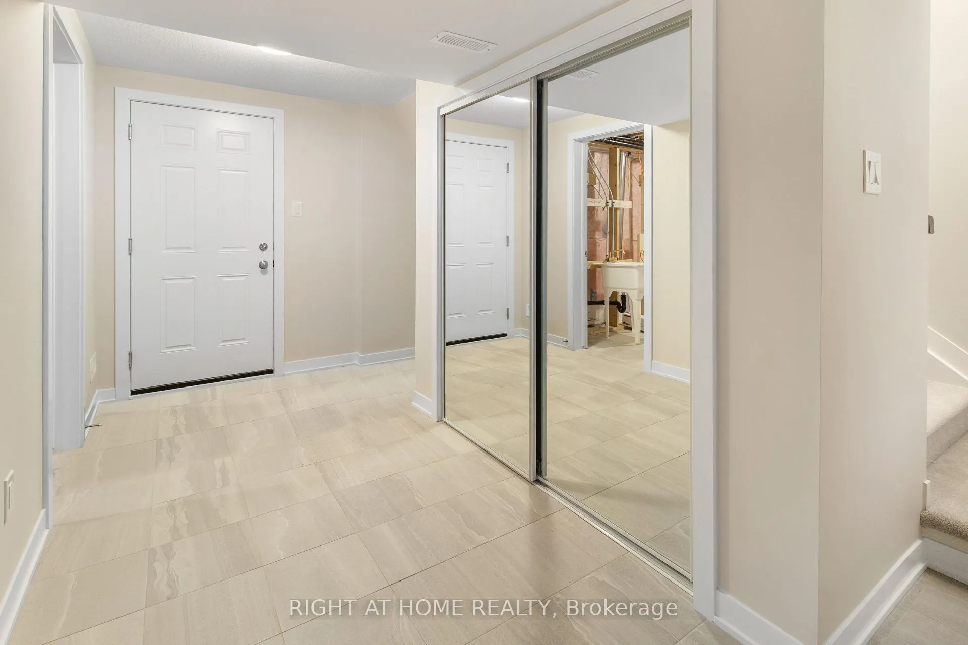 Photo 581 of 376 Appalachian Circle, Ottawa, Barrhaven - Half Moon Bay — HOMEH