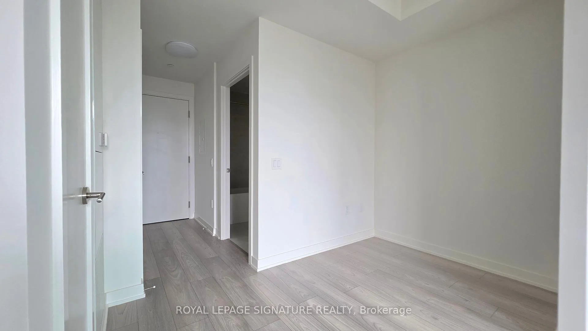 Photo 11 of Unit 1504, 120 Broadway Avenue, Toronto, Mount Pleasant West — HOMEH
