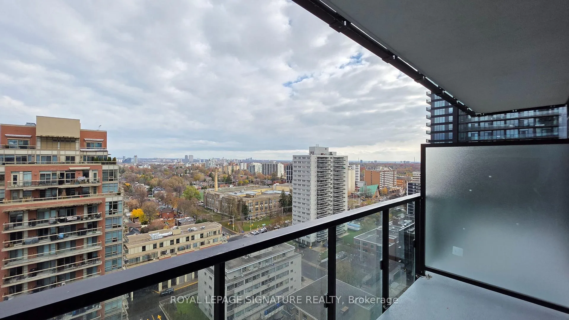 Photo 13 of Unit 1504, 120 Broadway Avenue, Toronto, Mount Pleasant West — HOMEH