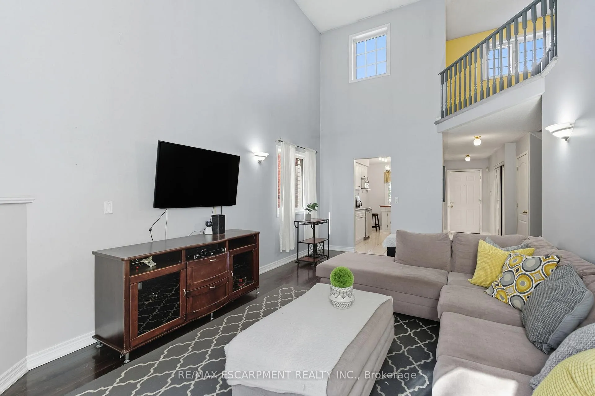 Photo 14 of 5 Chesapeake Drive, Hamilton, Waterdown — HOMEH