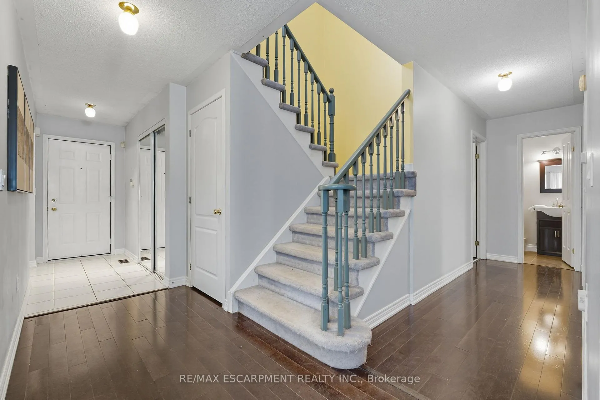Photo 16 of 5 Chesapeake Drive, Hamilton, Waterdown — HOMEH