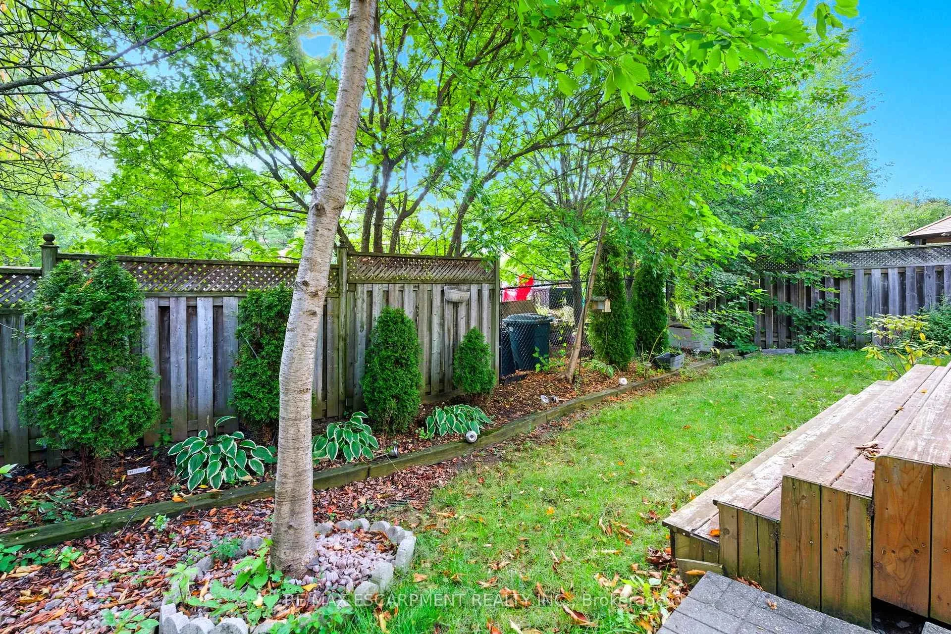 Photo 34 of 5 Chesapeake Drive, Hamilton, Waterdown — HOMEH