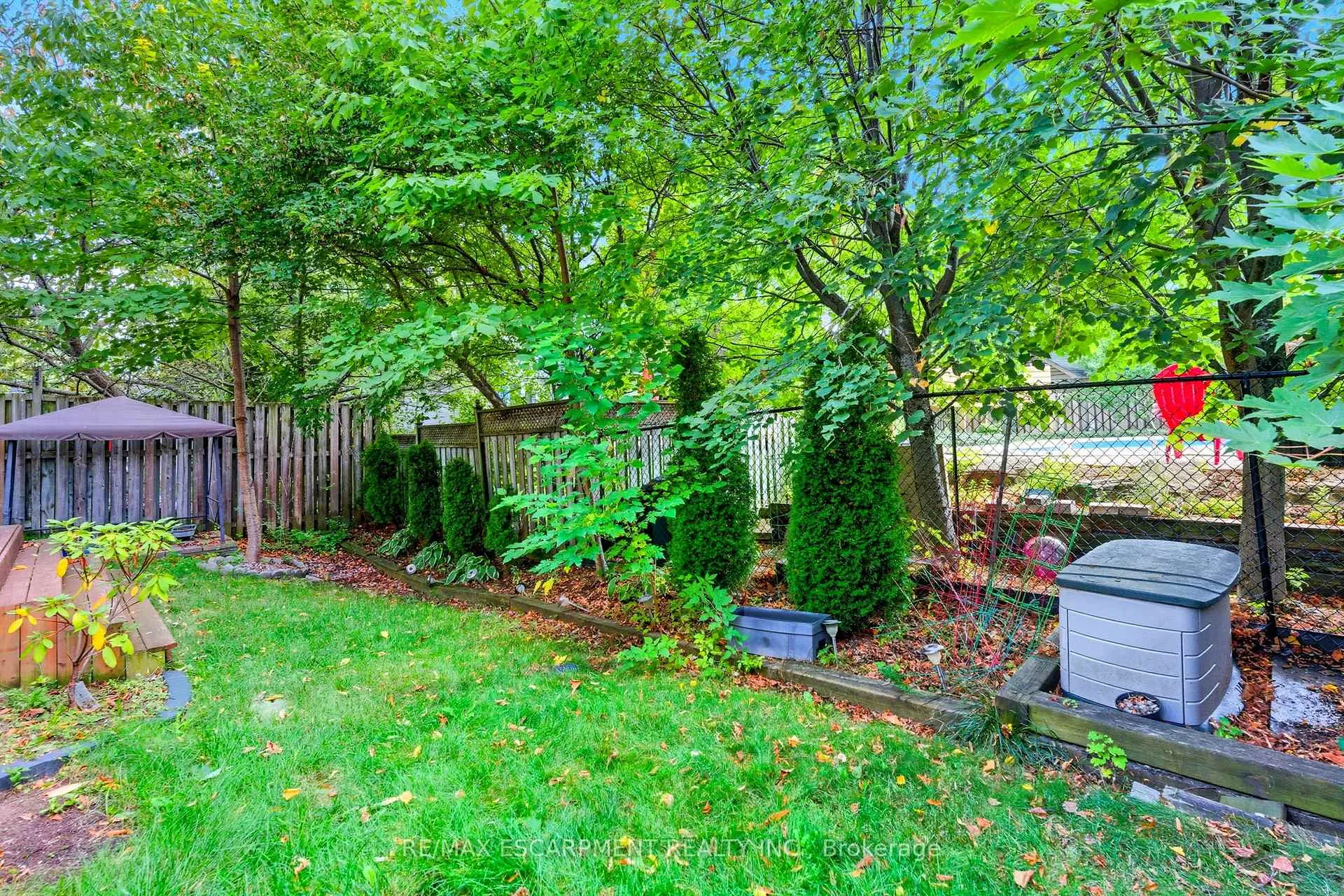 Photo 35 of 5 Chesapeake Drive, Hamilton, Waterdown — HOMEH