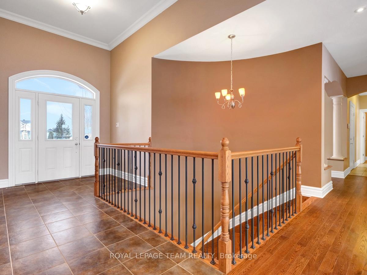 Photo 4 of 6790 Suncrest Drive, Ottawa, Greely — HOMEH