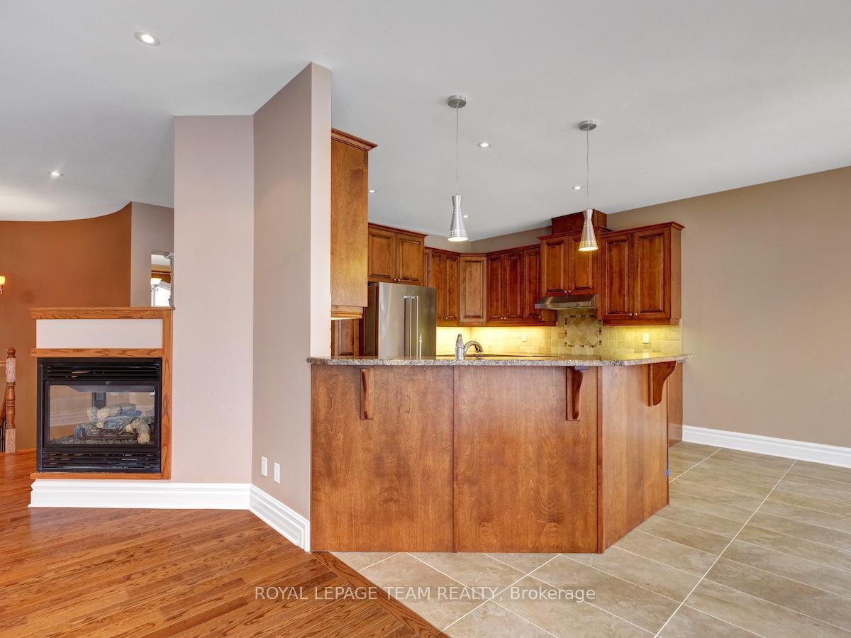 Photo 8 of 6790 Suncrest Drive, Ottawa, Greely — HOMEH