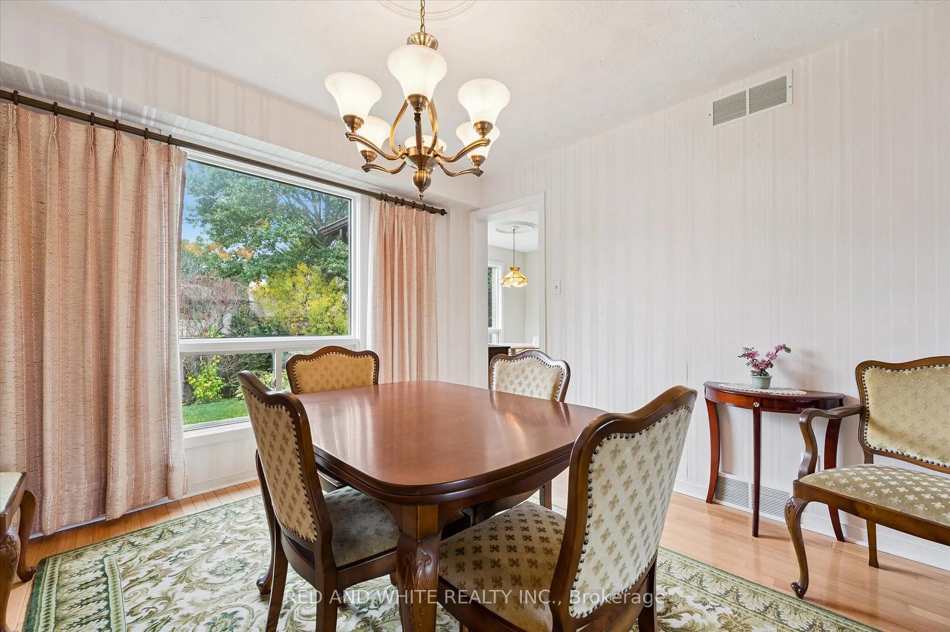 Photo 8 of 172 Mayberry Court, Waterloo — HOMEH