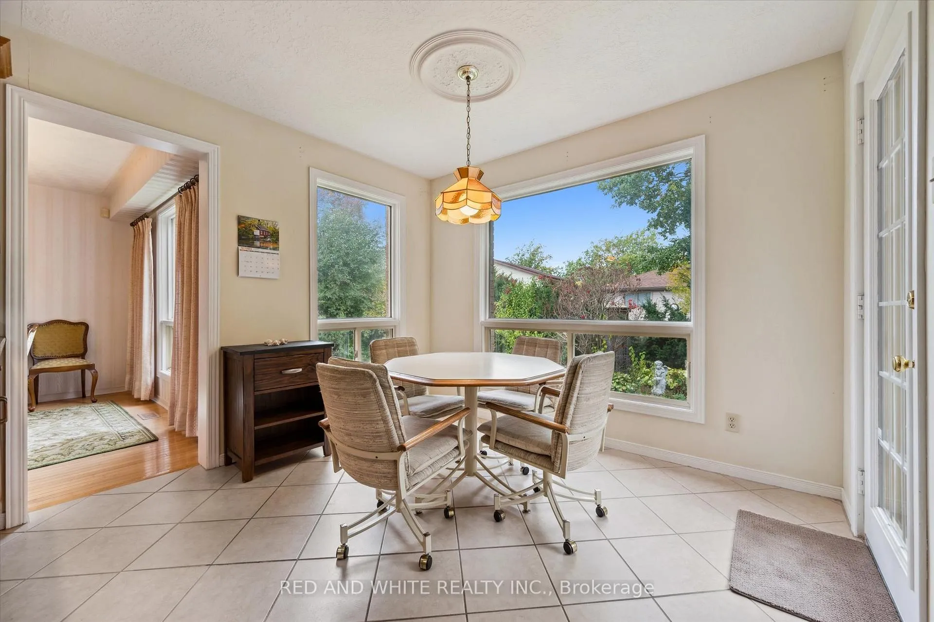 Photo 10 of 172 Mayberry Court, Waterloo — HOMEH