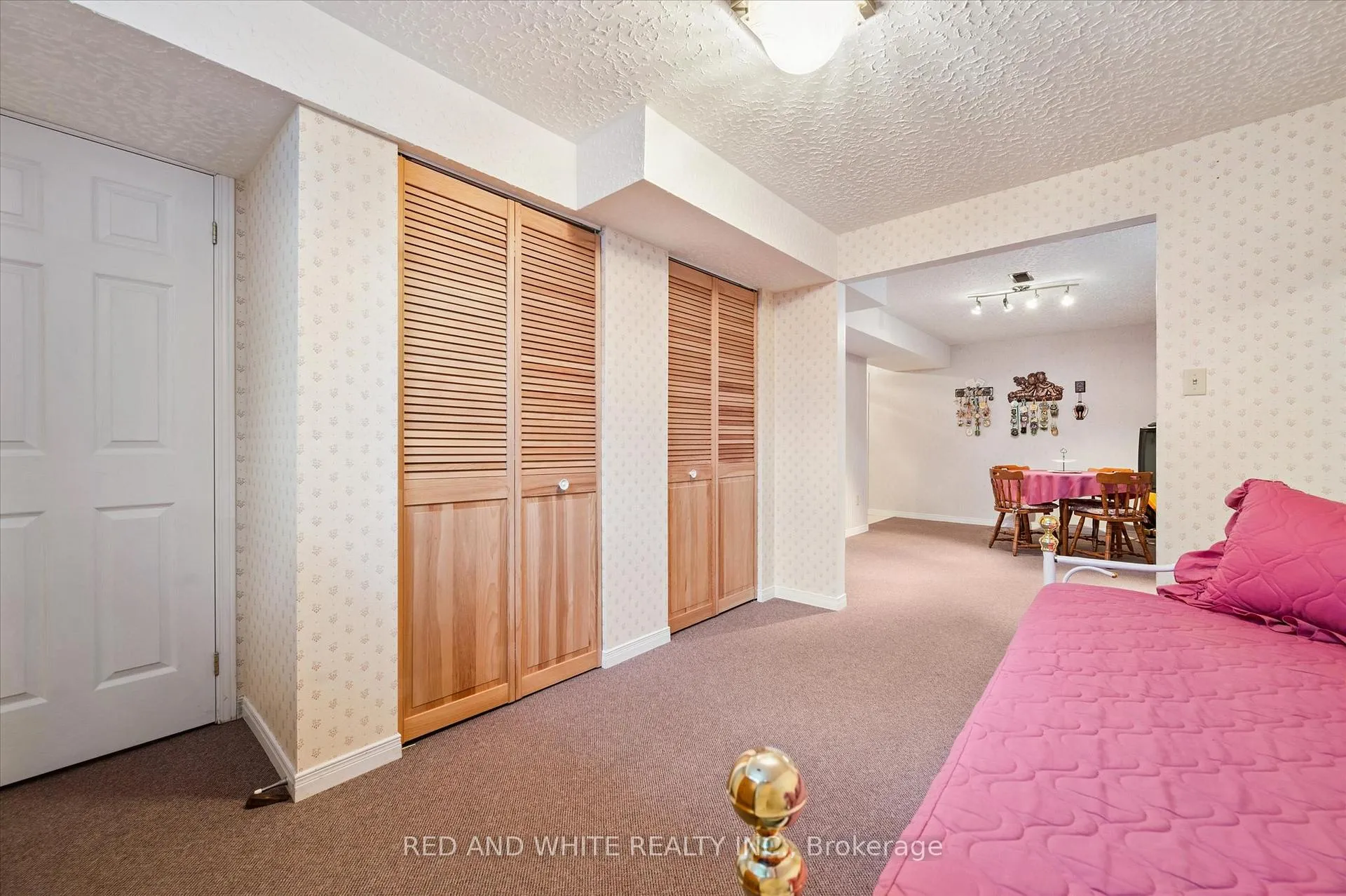 Photo 34 of 172 Mayberry Court, Waterloo — HOMEH