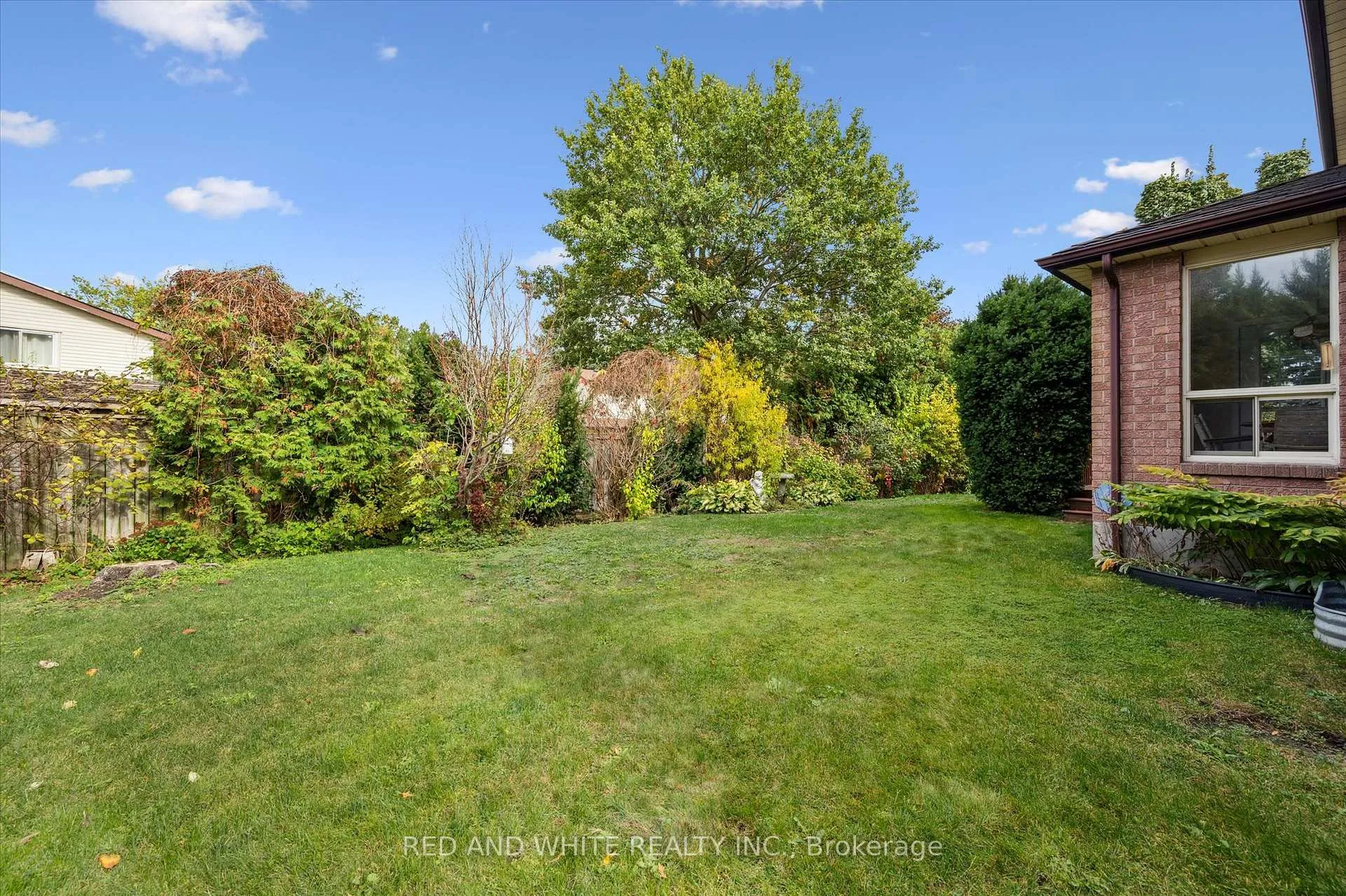 Photo 39 of 172 Mayberry Court, Waterloo — HOMEH