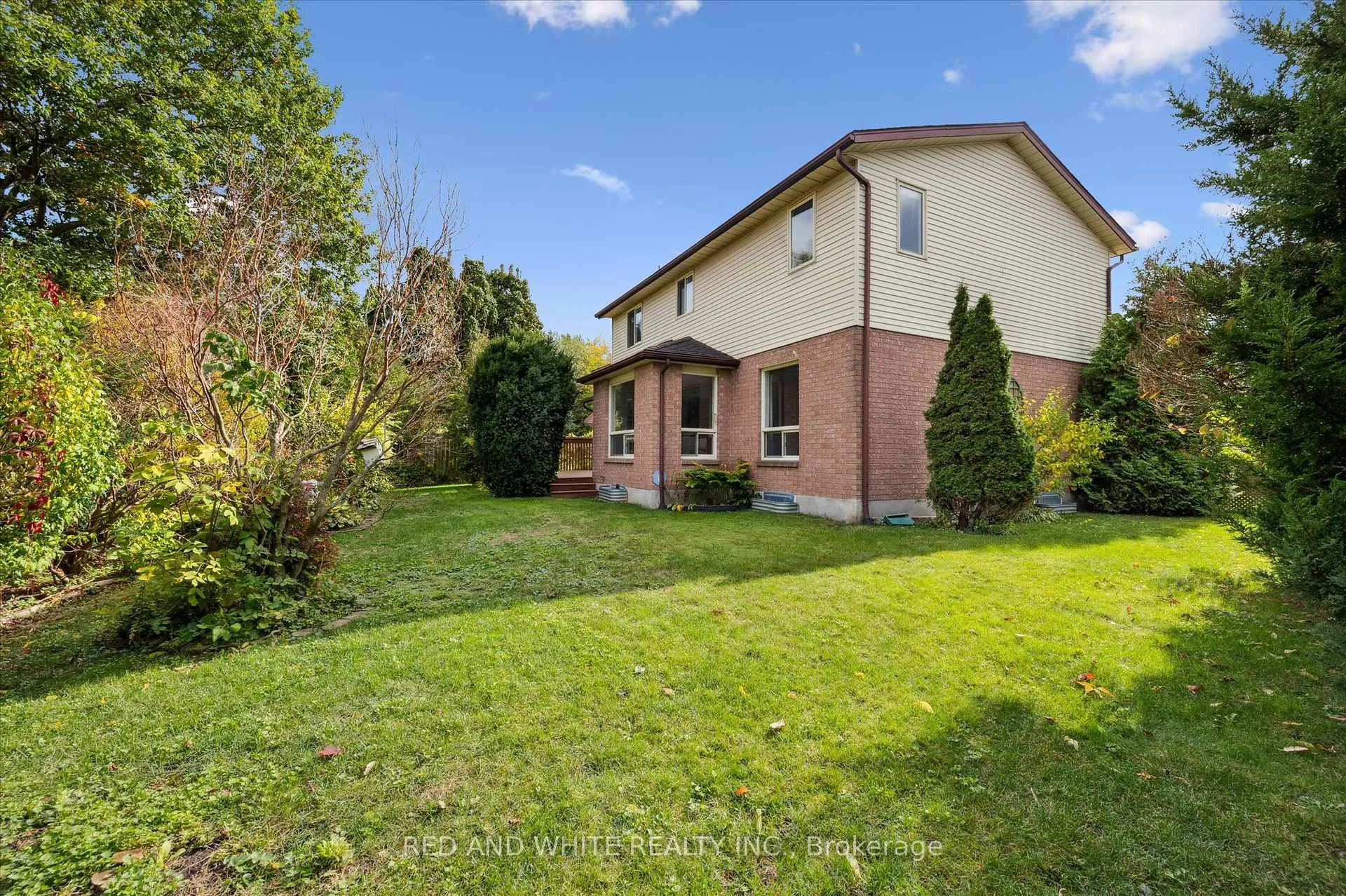 Photo 40 of 172 Mayberry Court, Waterloo — HOMEH