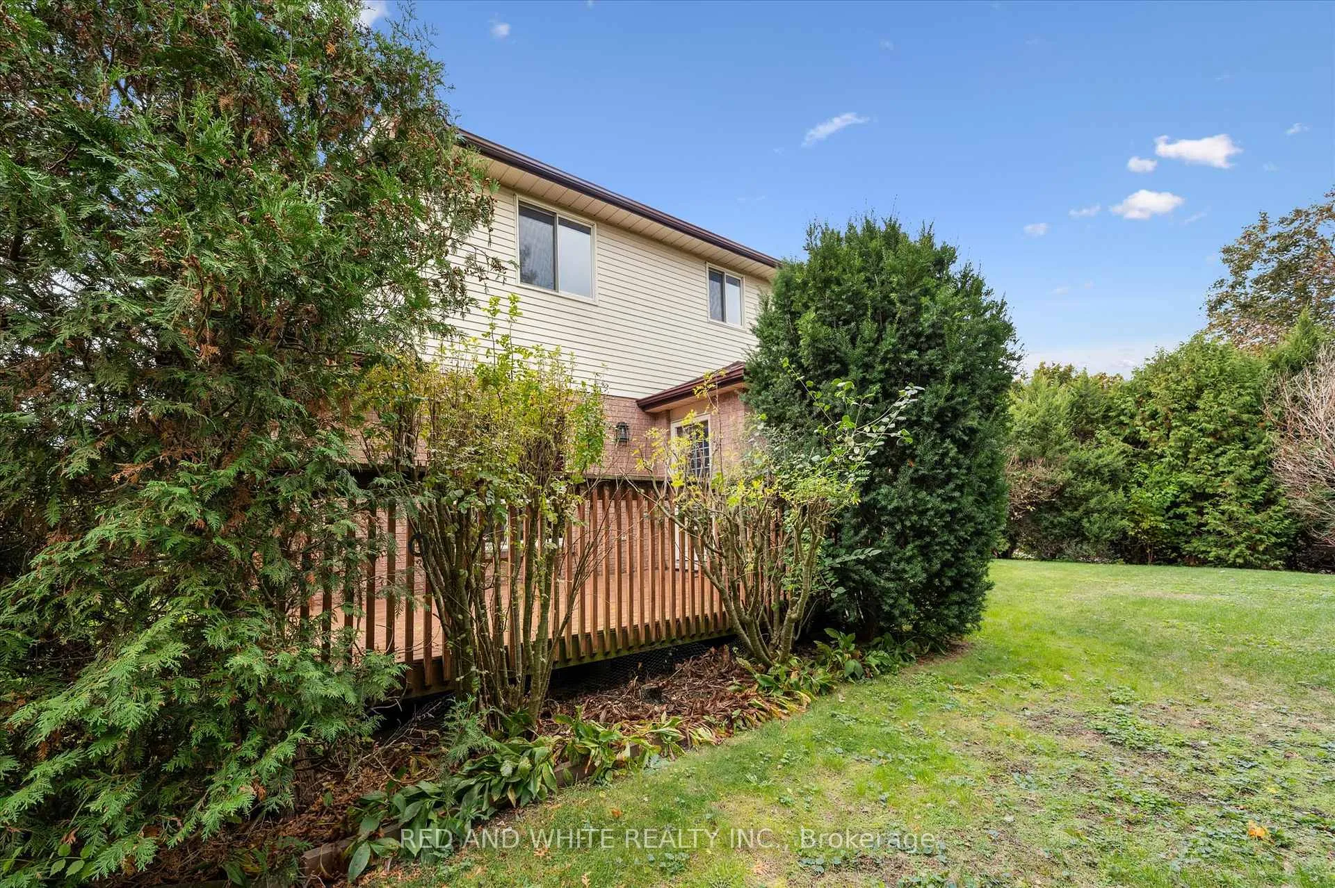 Photo 41 of 172 Mayberry Court, Waterloo — HOMEH