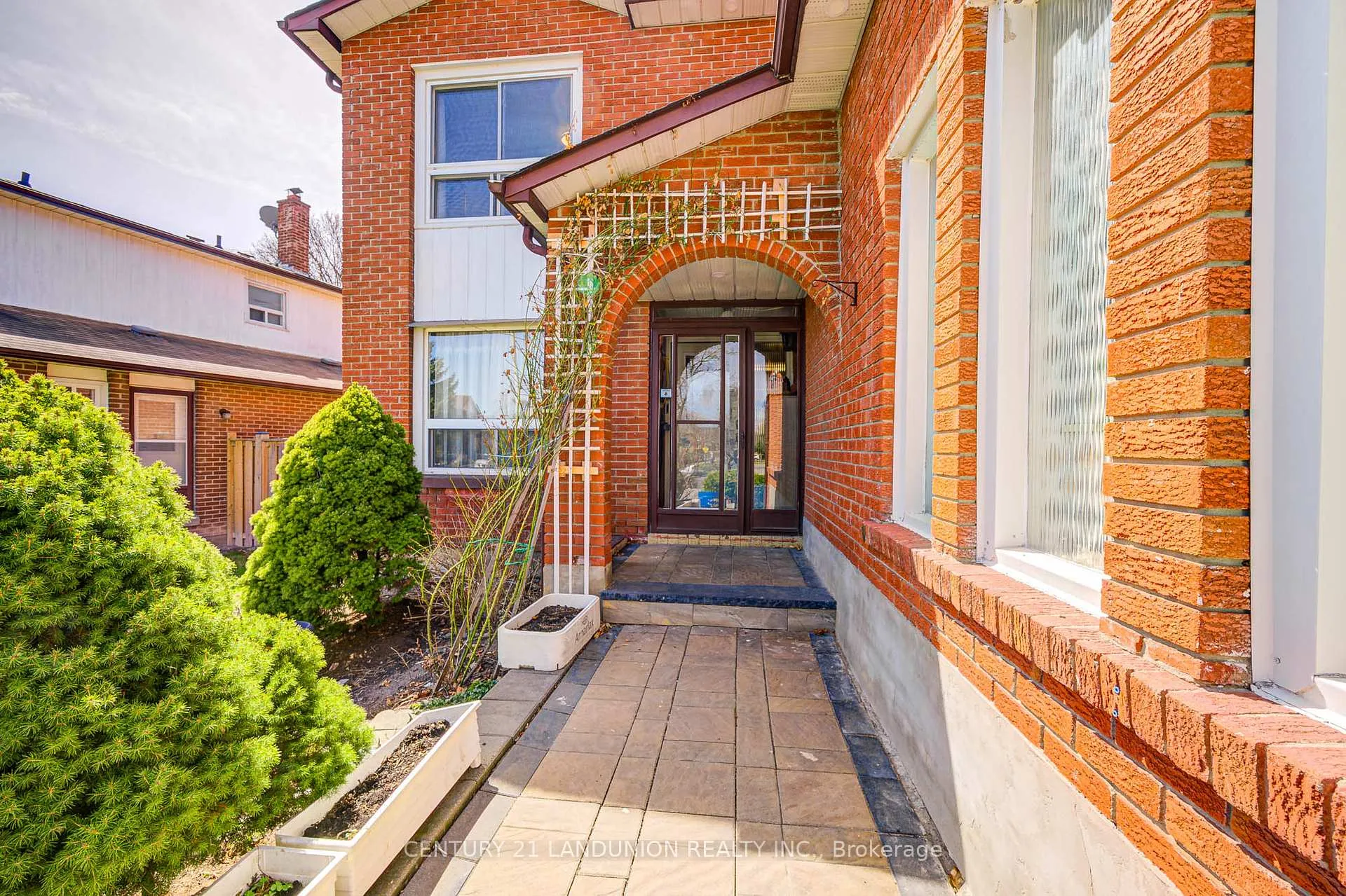 Photo 3 of 183 Willowbrook Road, Markham, Aileen-Willowbrook — HOMEH