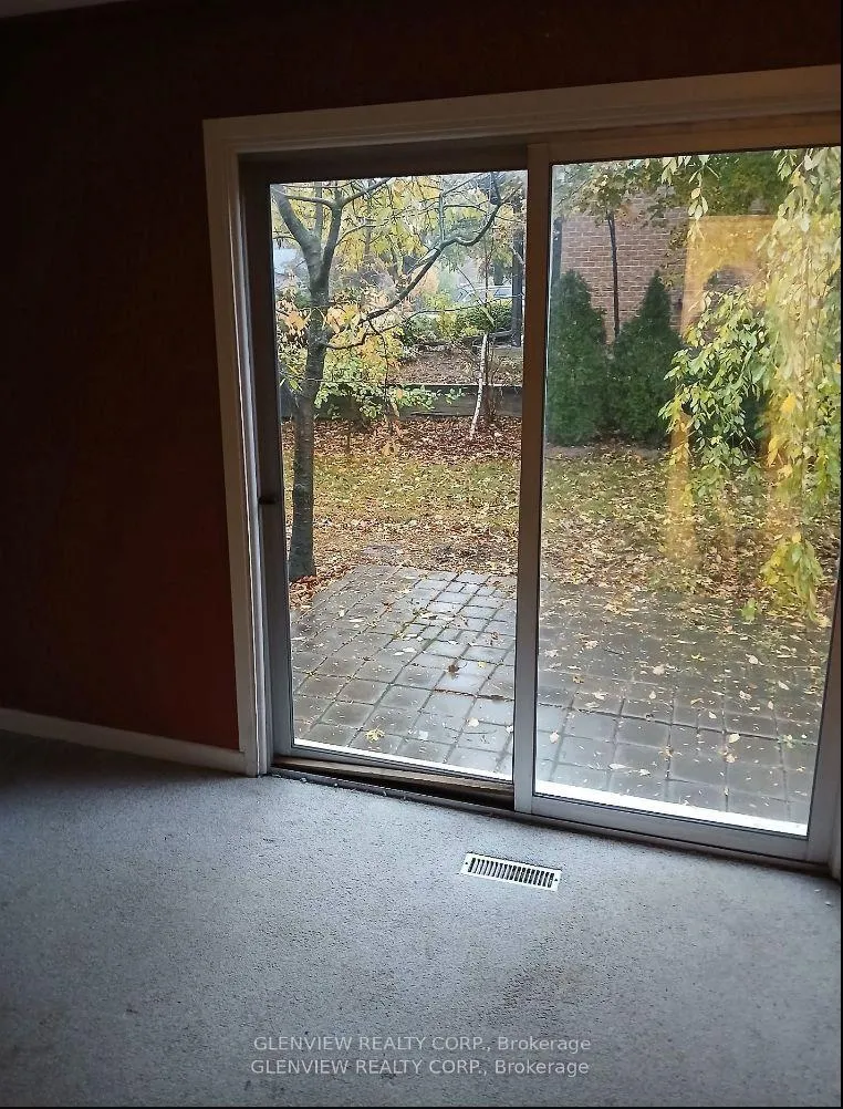 Photo 3 of 120 Romfield Circuit, Markham, Royal Orchard — HOMEH