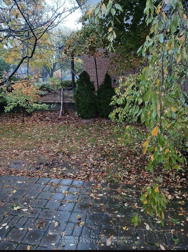 Photo 4 of 120 Romfield Circuit, Markham, Royal Orchard — HOMEH